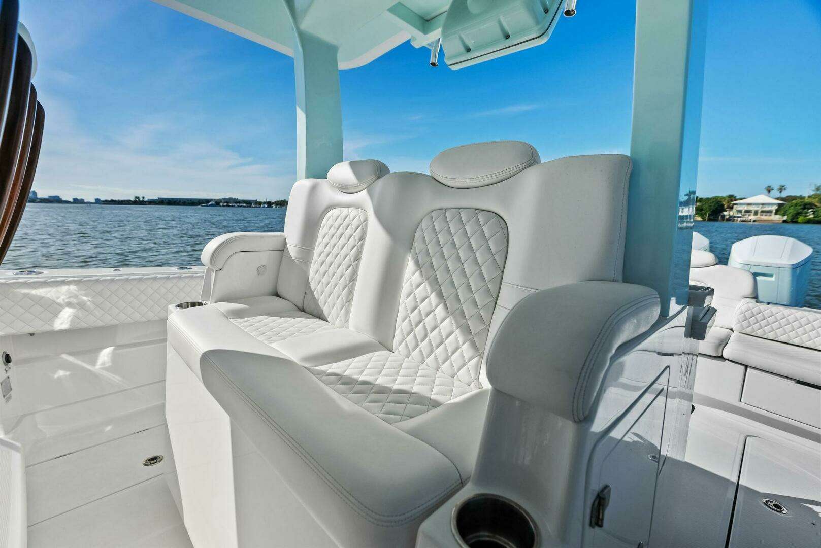 2023 HCB 42 Lujo - Image 32