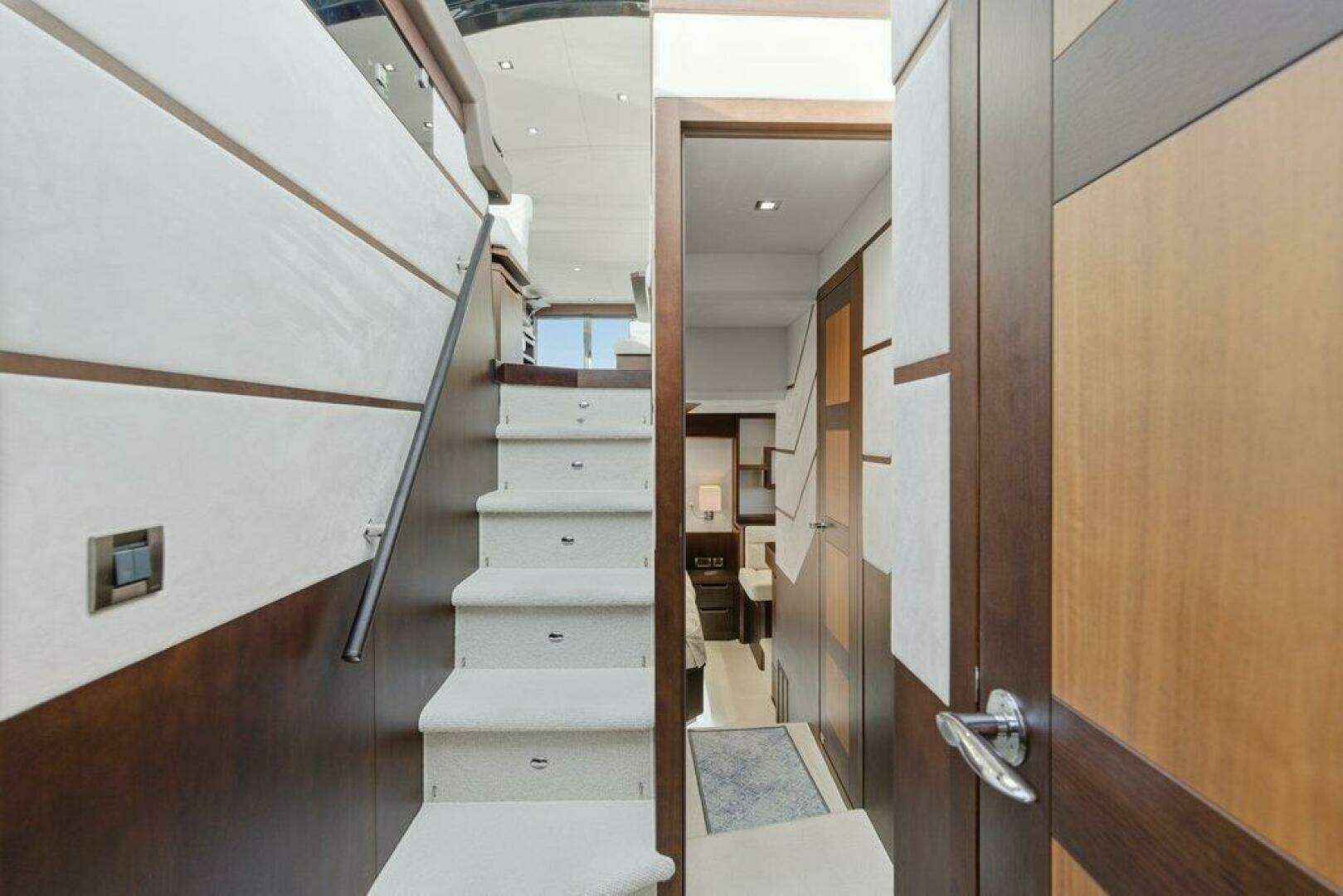 2017 Galeon 560 Sky - Image 24