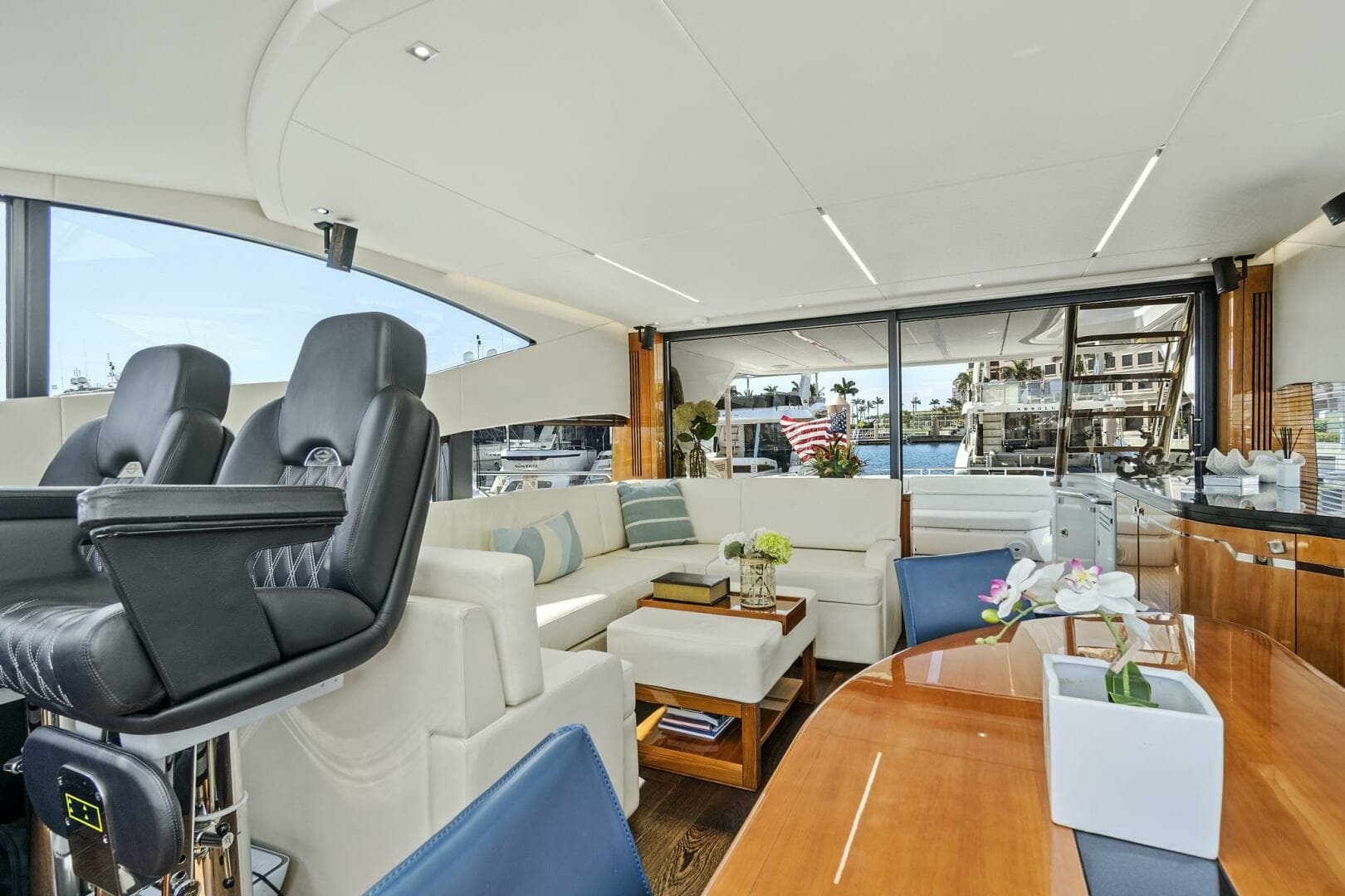 2017 Sunseeker 68 Sport Yacht - Image 37