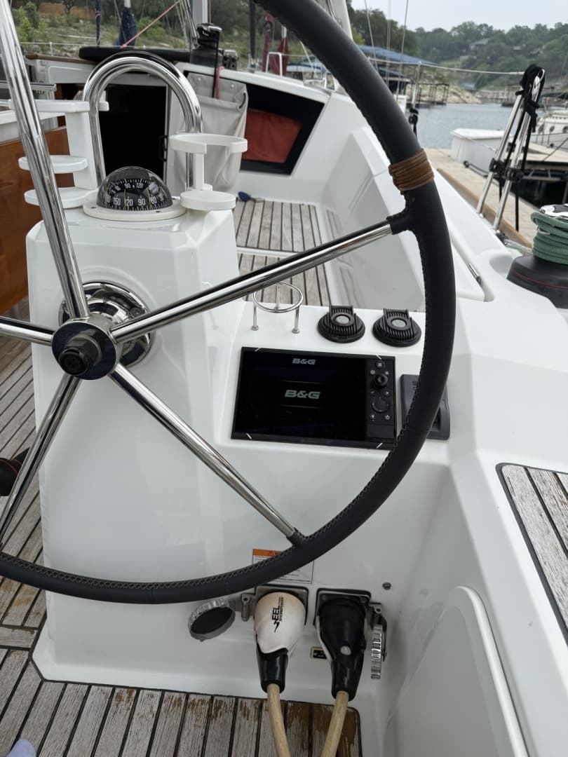 2016 Beneteau Oceanis - Image 16
