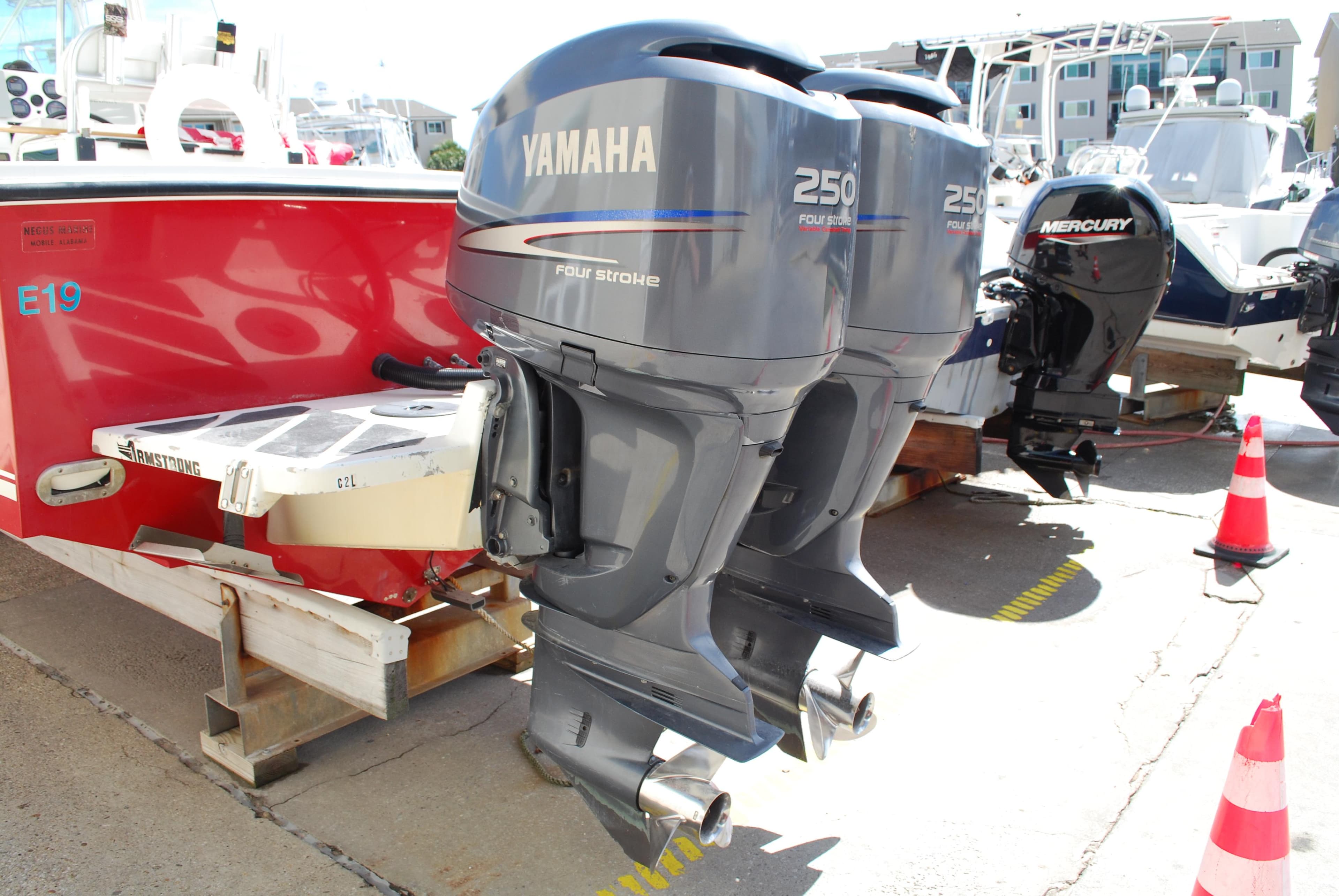 1996 Regulator 26 Classic boat with twin Yamaha 250 outboard engines.