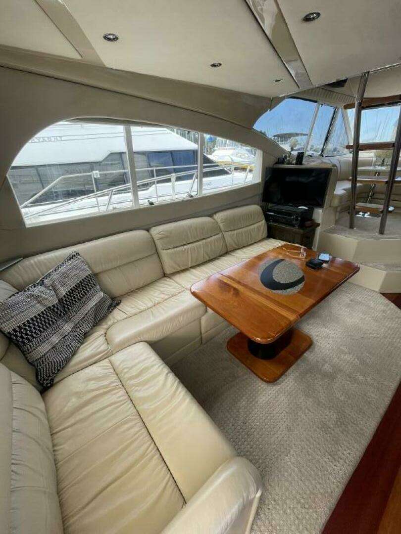2001 Cruisers Yachts 5000 Pilothouse - Image 9