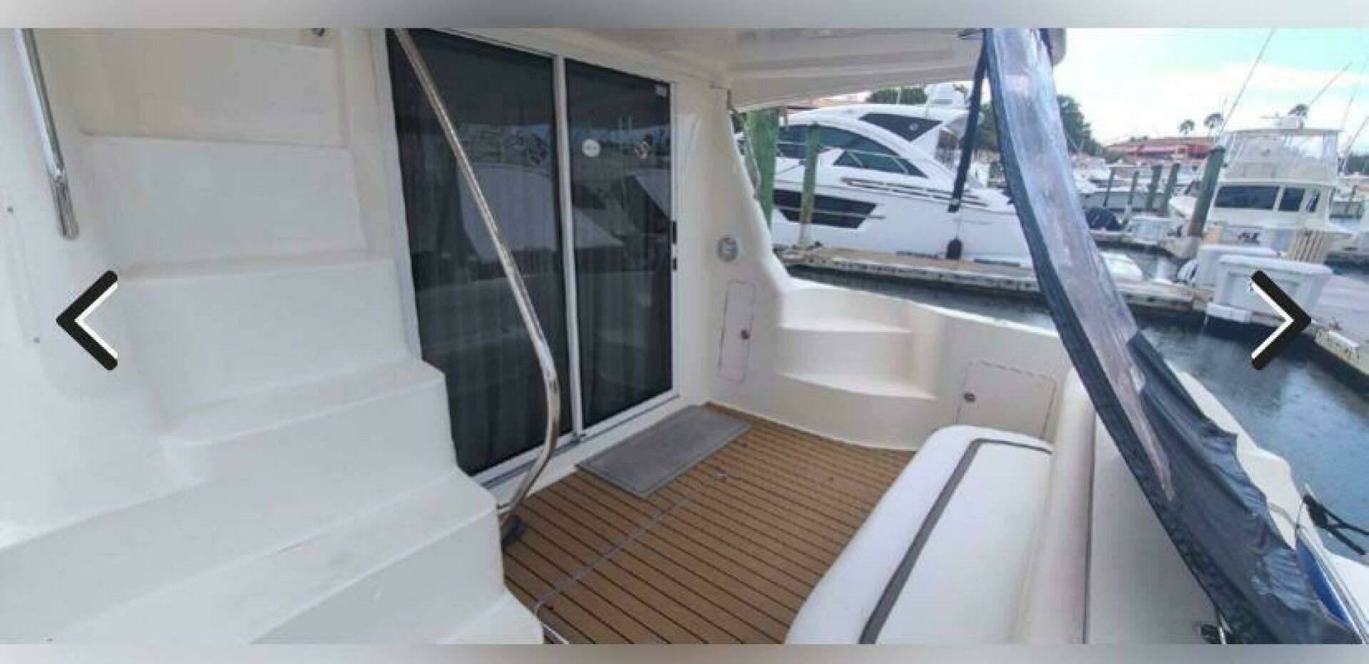 2004 Sea Ray 42 Sedan Bridge - Image 9