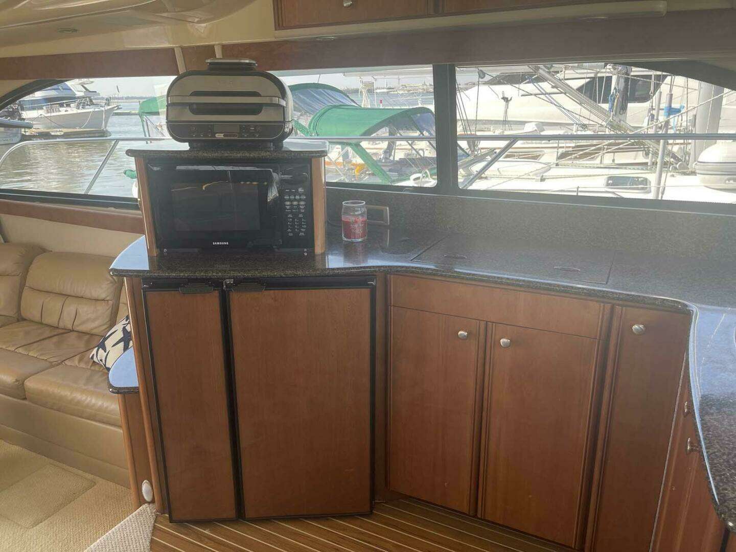 2006 Meridian 411 Sedan - Image 23