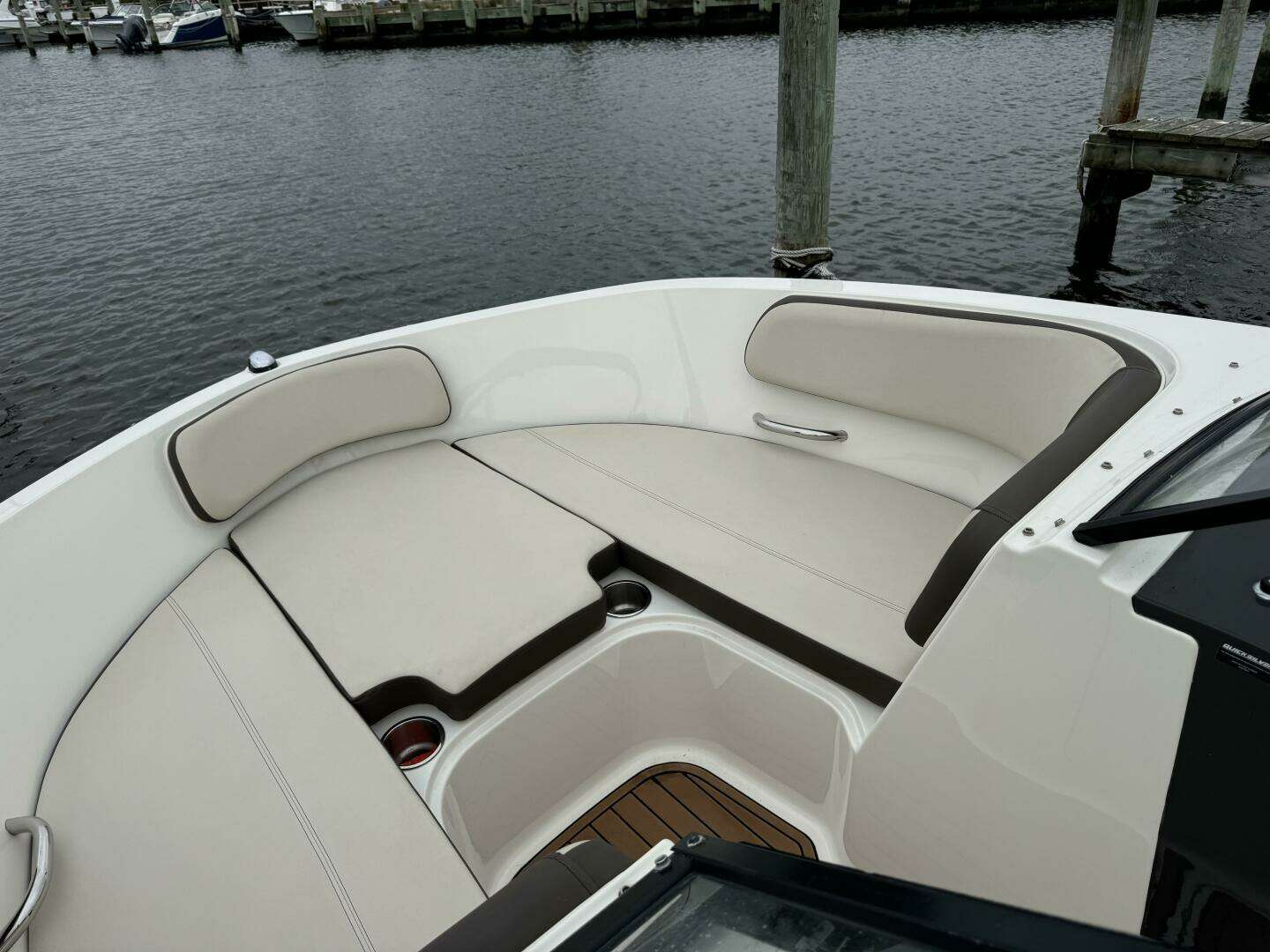 2018 Bayliner VR5 Bowrider OB - Image 15