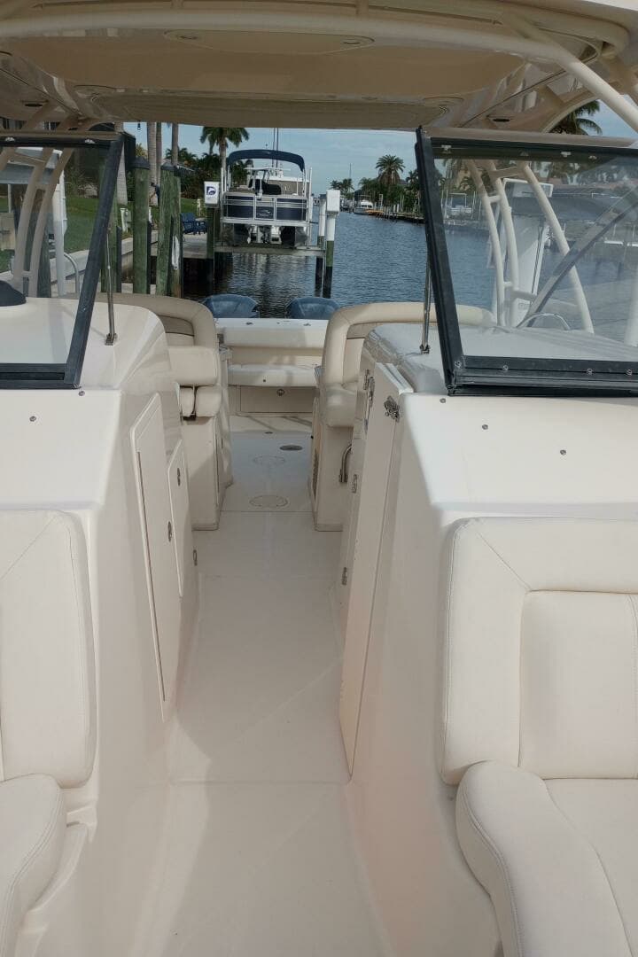2016 Grady-White Freedom 307 - Image 12