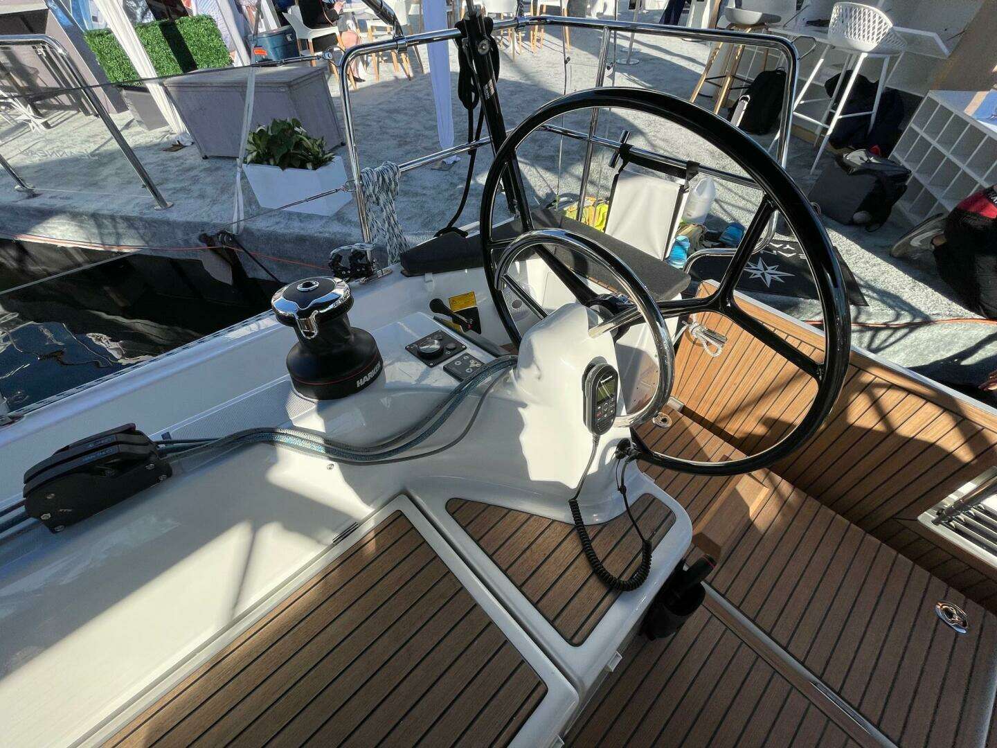 2027 Jeanneau Sun Odyssey 415 - Image 24