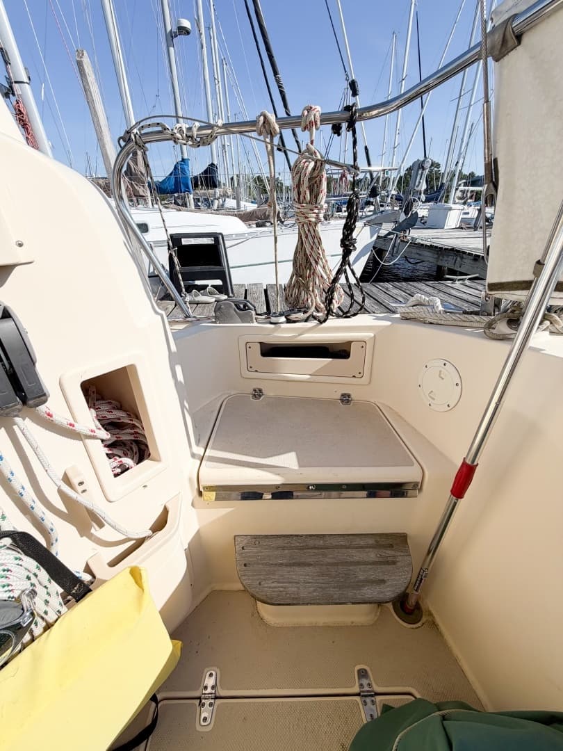 2007 Island Packet SP Cruiser - Image 17