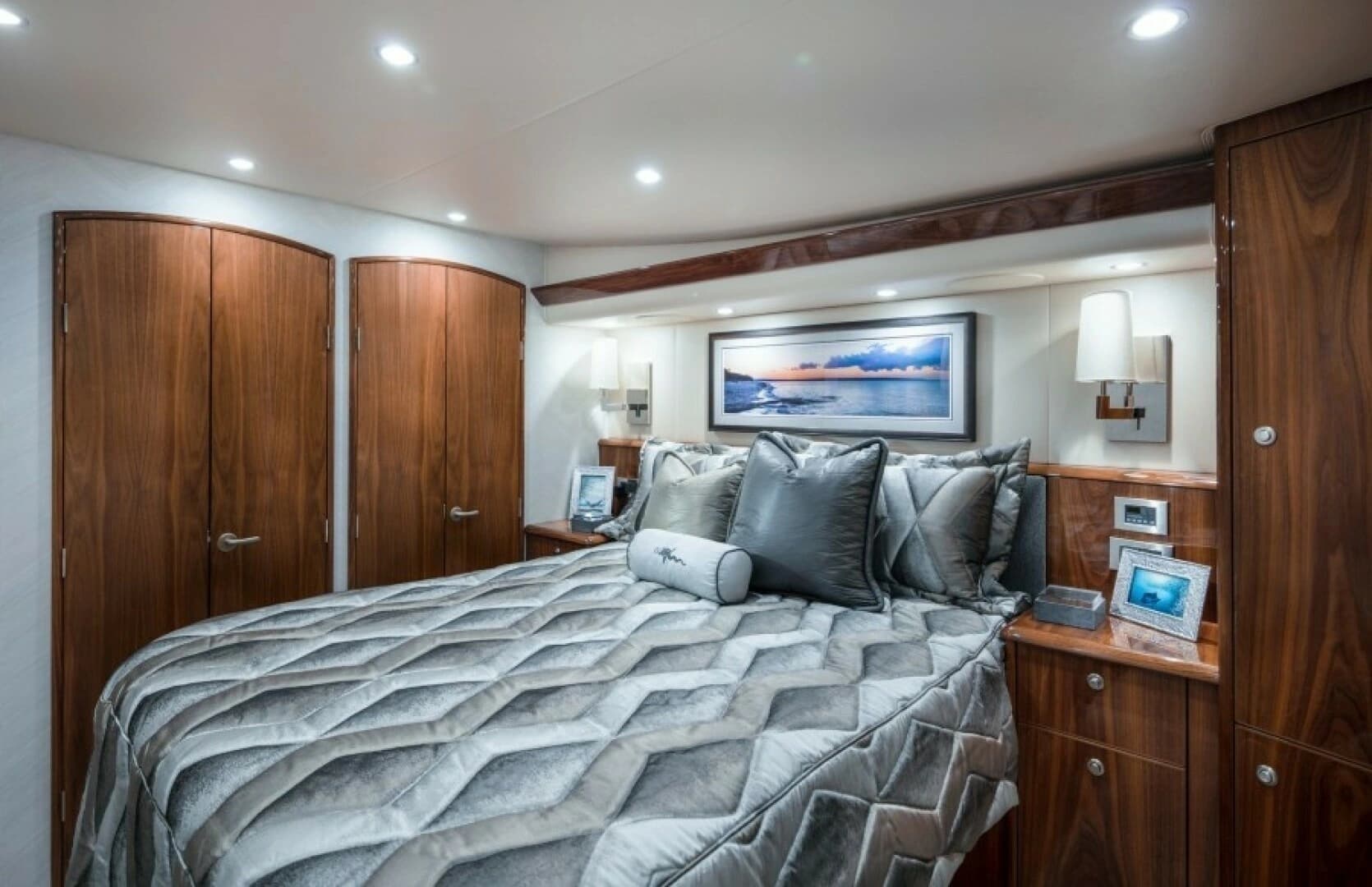 2027 Viking 58 Convertible - Image 6