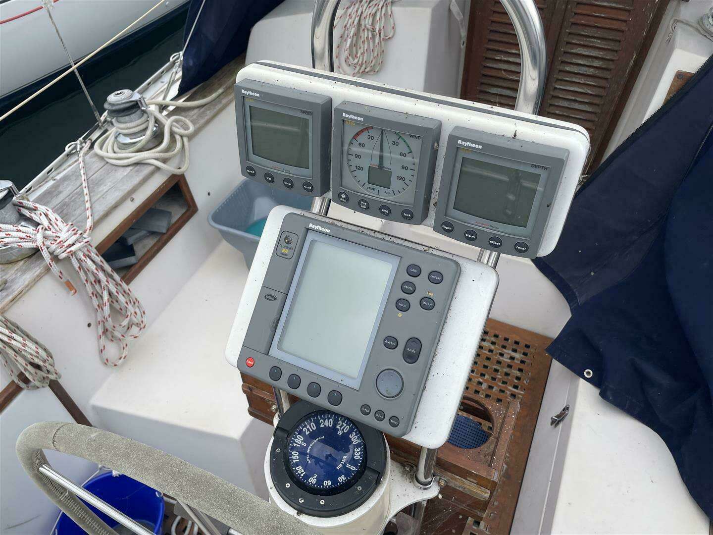 1989 Bayfield 36 Cutter - Image 22