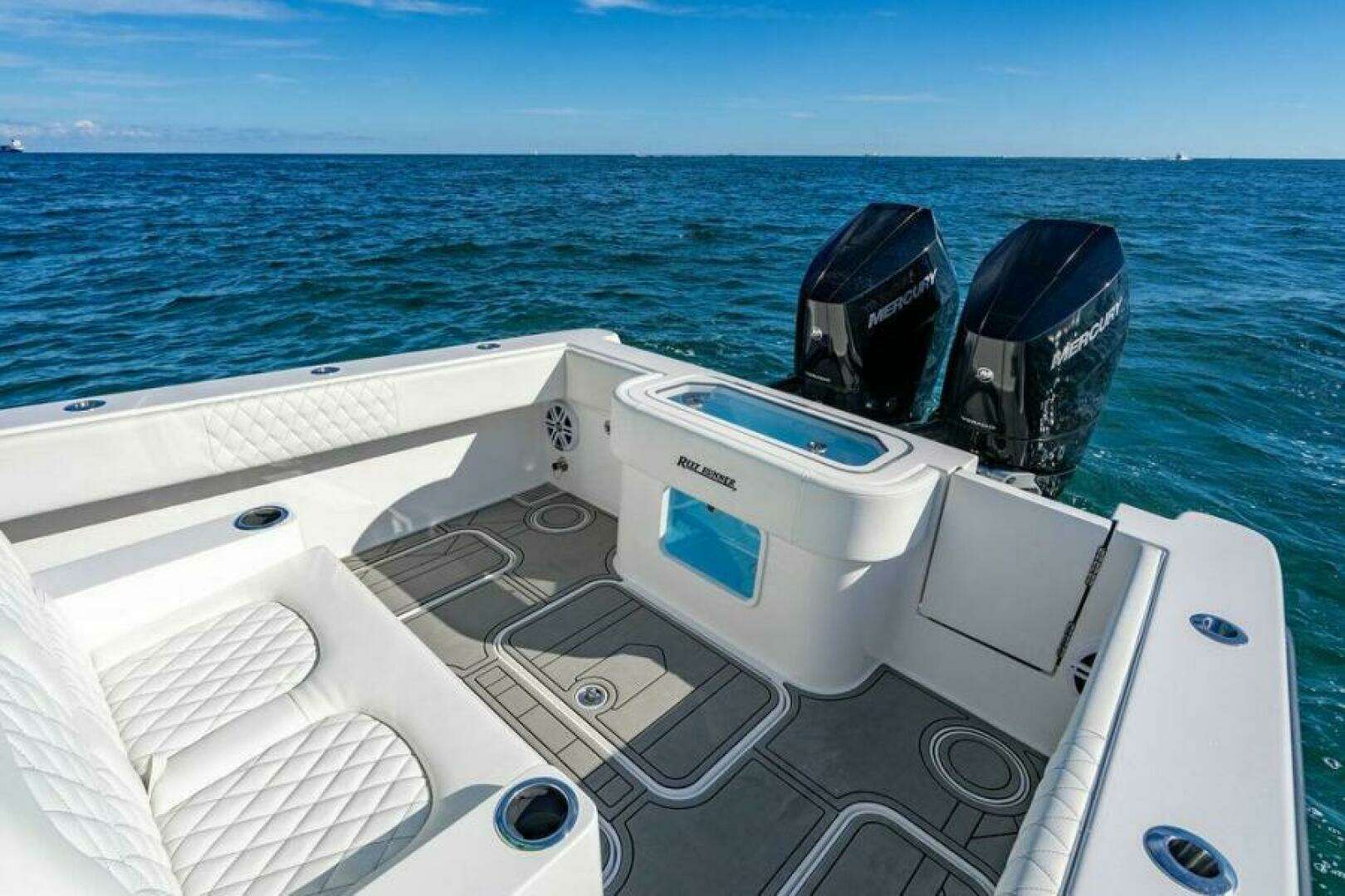 2026 Reef Runner 340 - Image 14