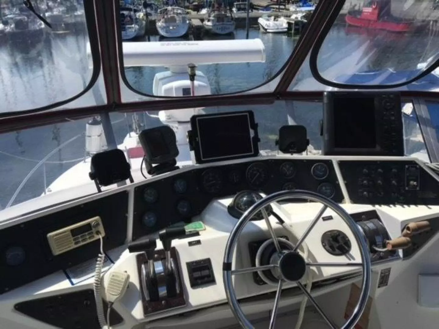 1989 Sea Ray 300 Sedan Bridge - Image 8