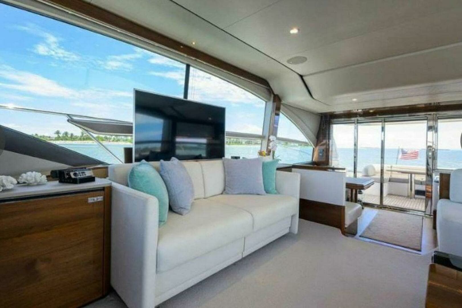 2019 Princess F62 - Image 6