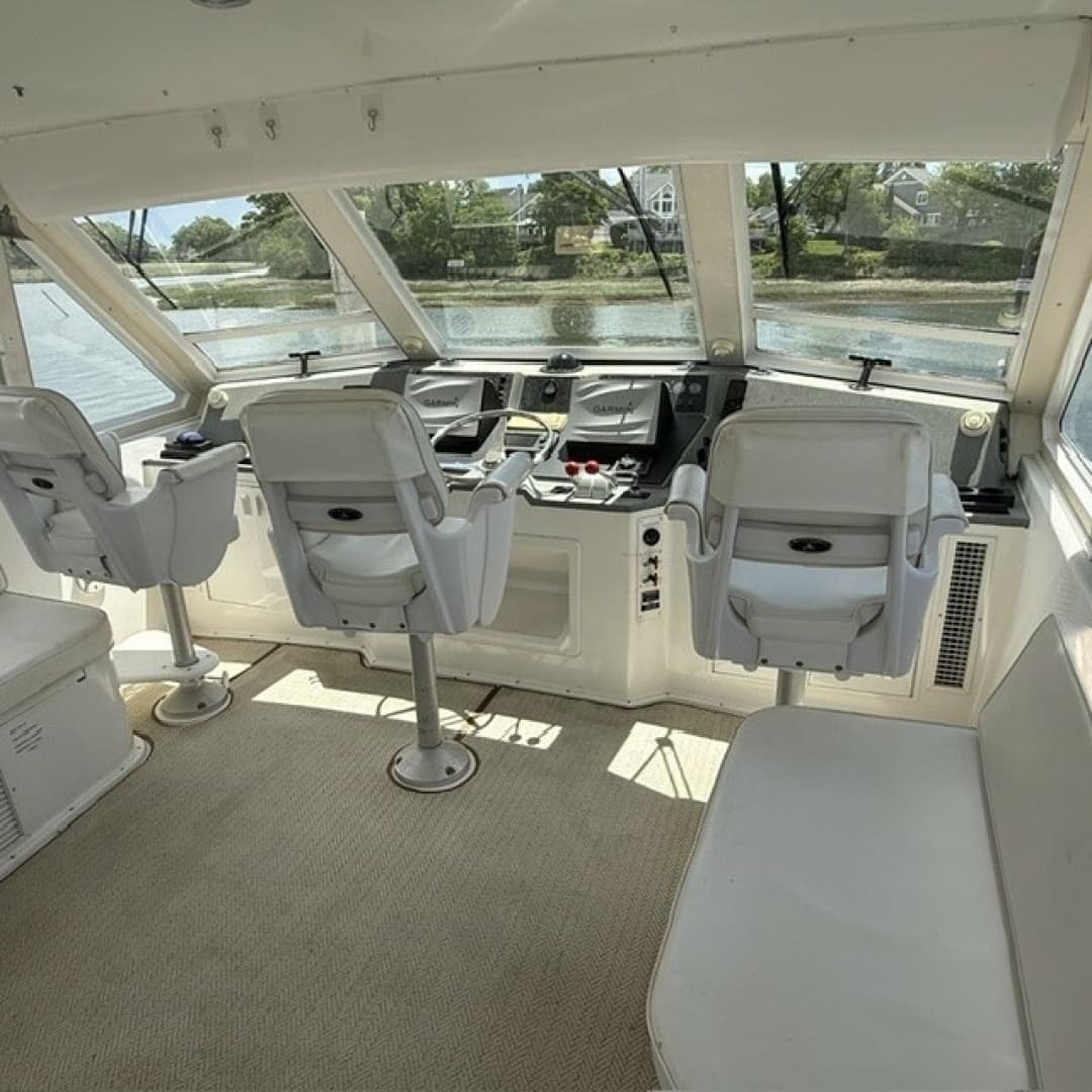 1998 Viking Motor Yacht - Image 10
