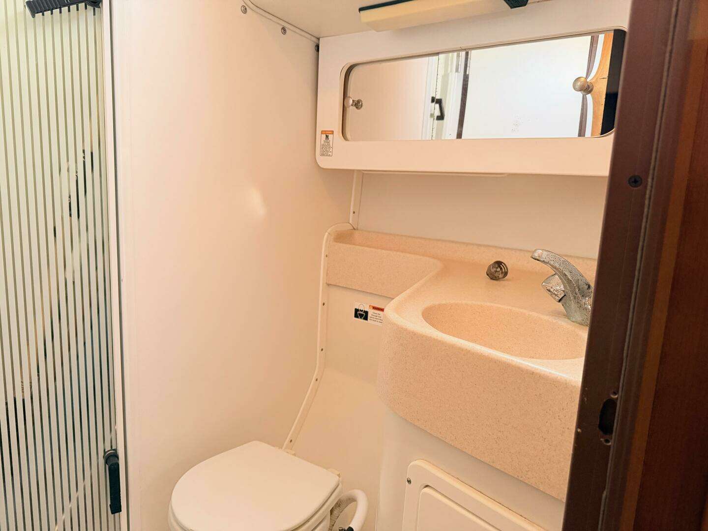 2001 Catalina 380 - Image 29