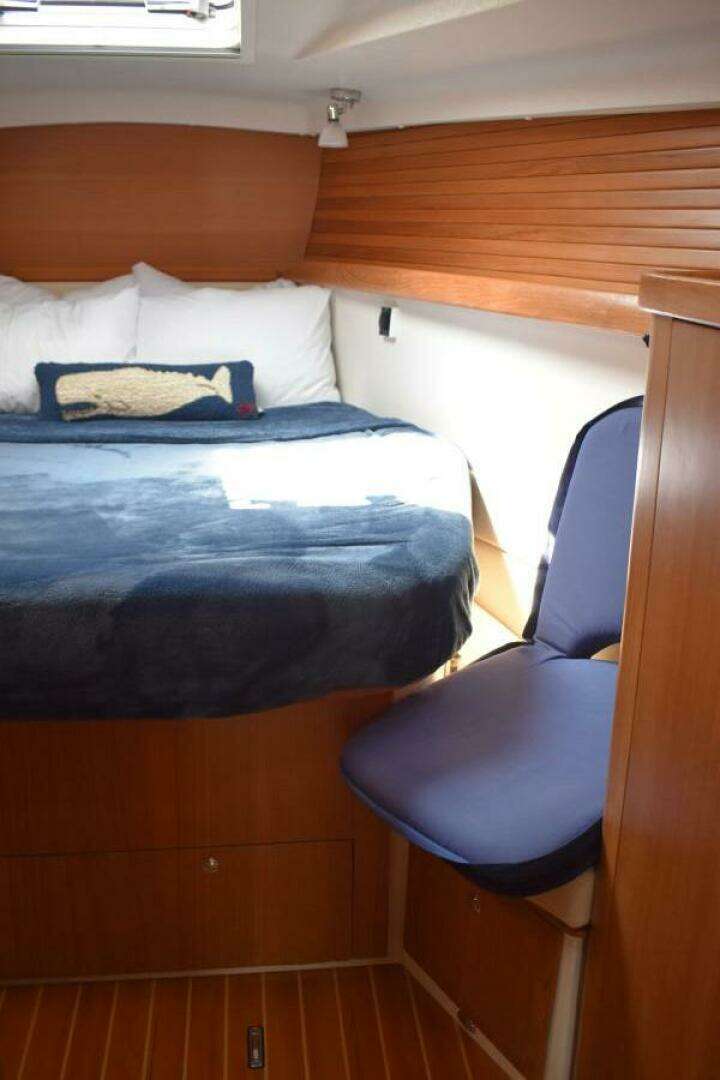 2016 Catalina 445 - Image 10