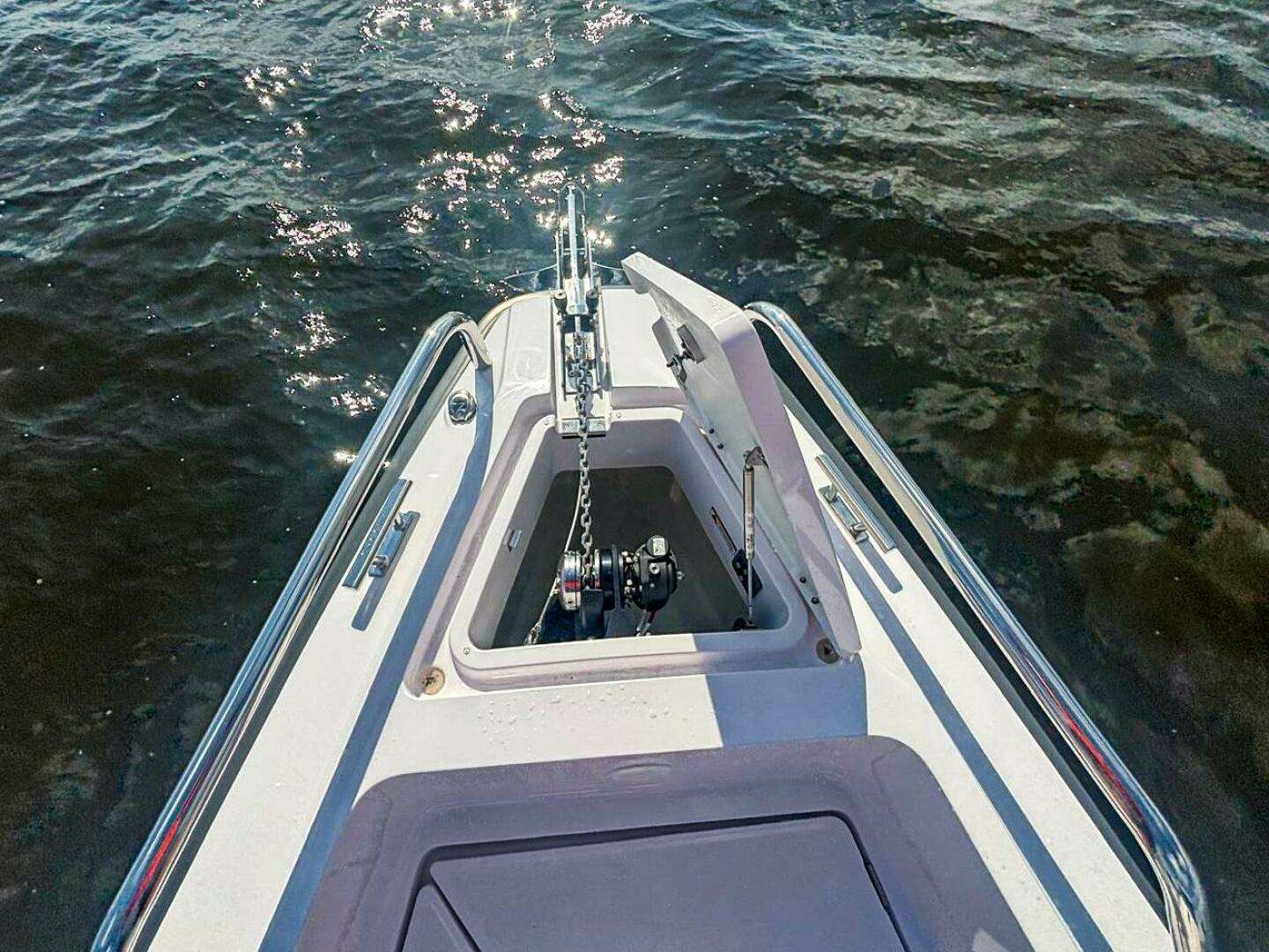2022 Axopar 28 CABIN - Image 22