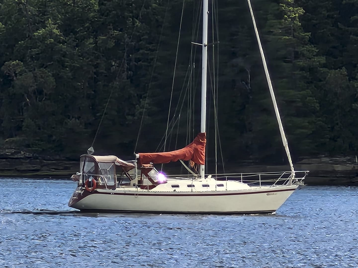 1982 Canadian Sailcraft CS-36 - Image 2
