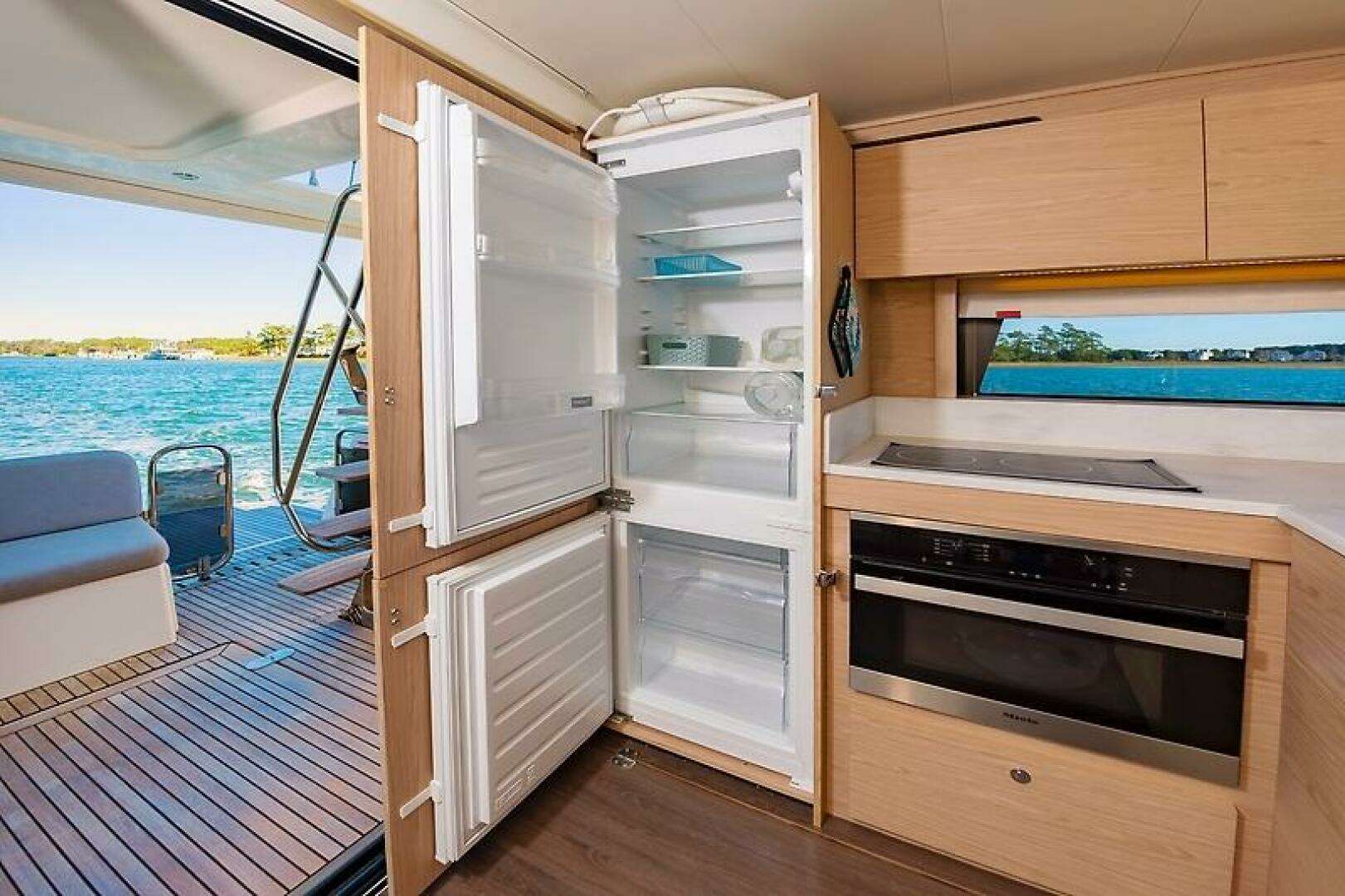2022 Beneteau Swift Trawler - Image 23
