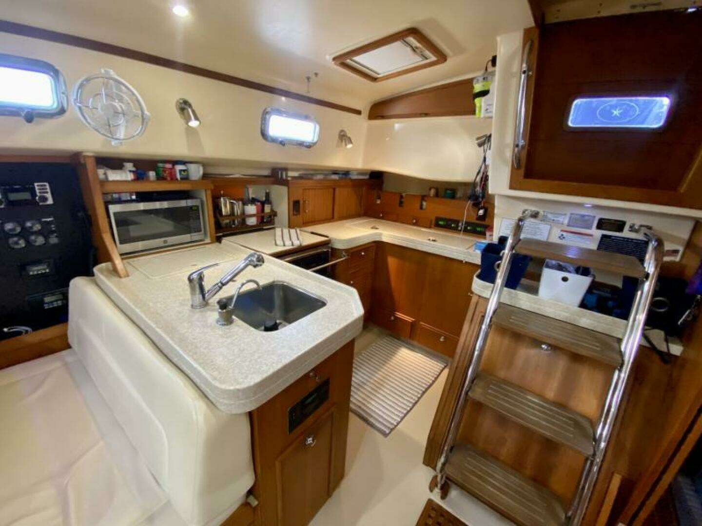 2006 Island Packet 440 - Image 7