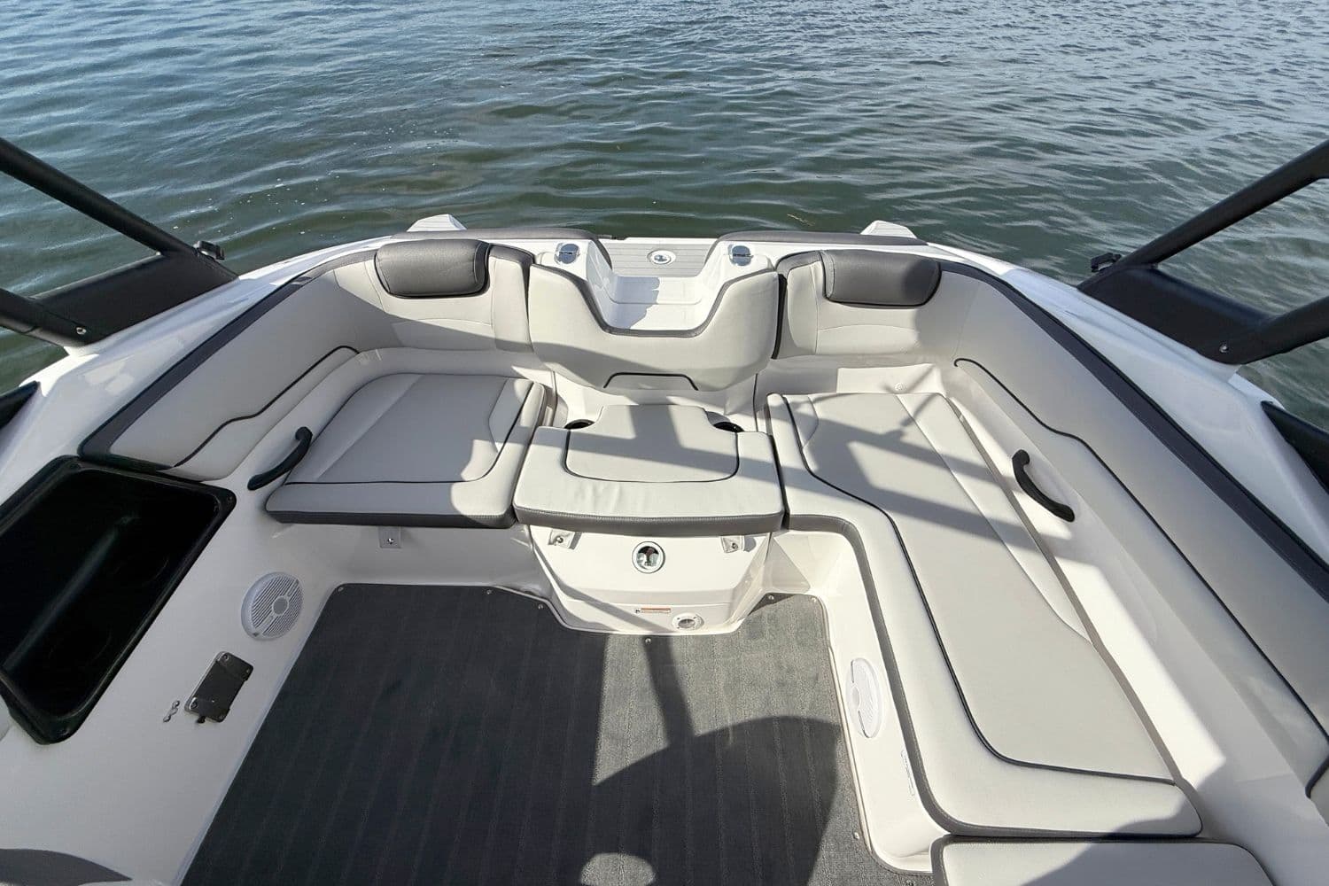 2026 Yamaha Boats AR190 - 10