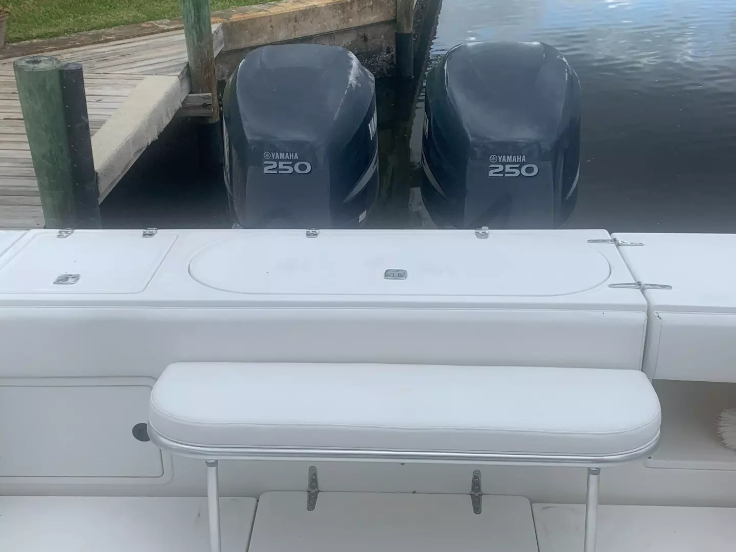 2001 Venture 34 Center Console - Image 11