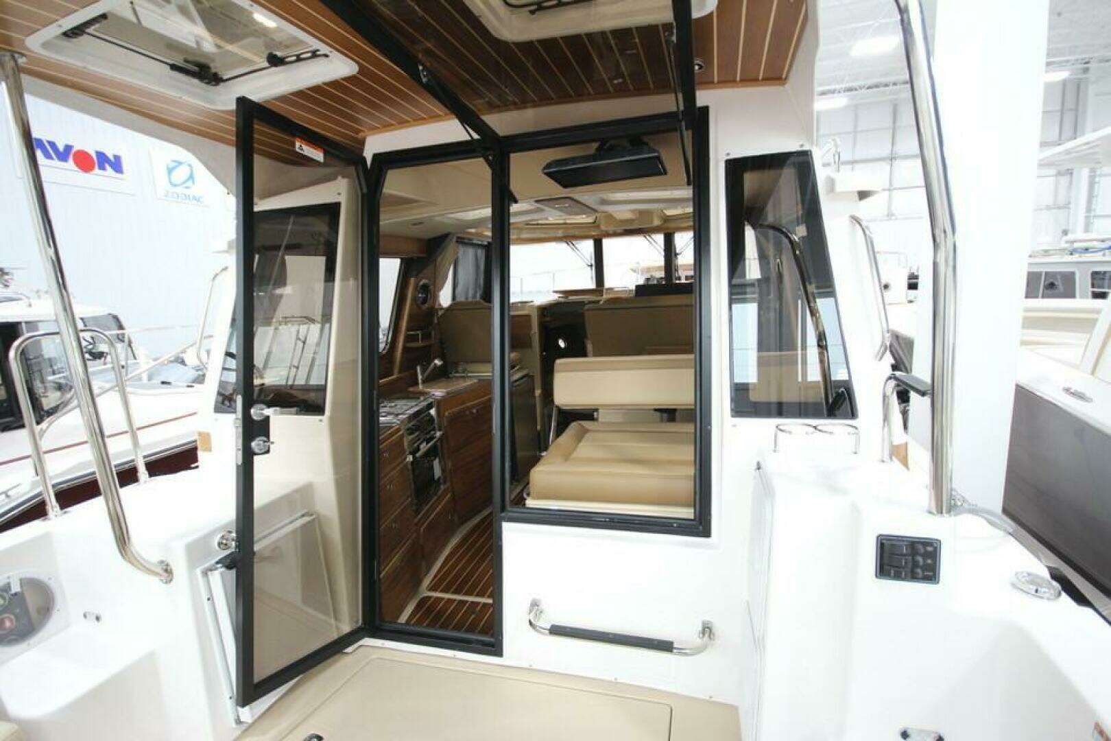 2026 Ranger Tugs R-29 Sedan Luxury Edition - Image 23