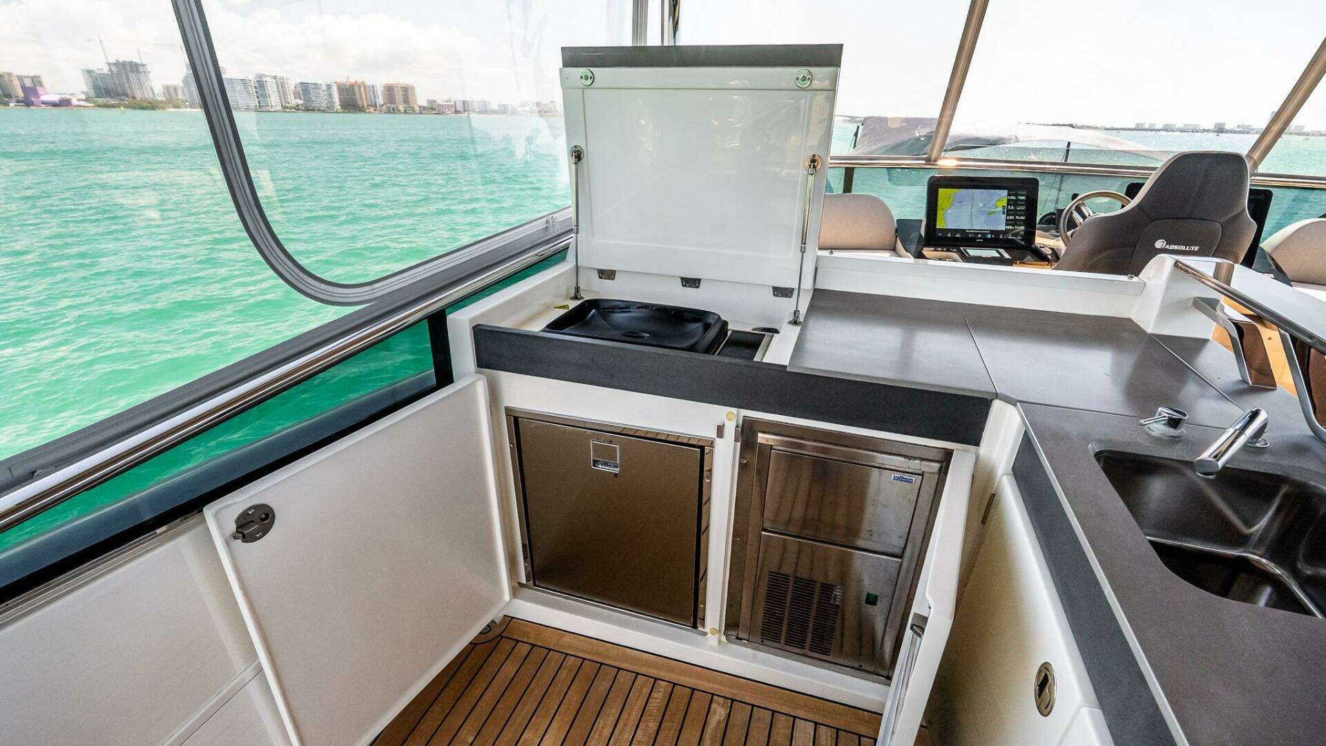 2022 Absolute 64 Navetta - Image 44