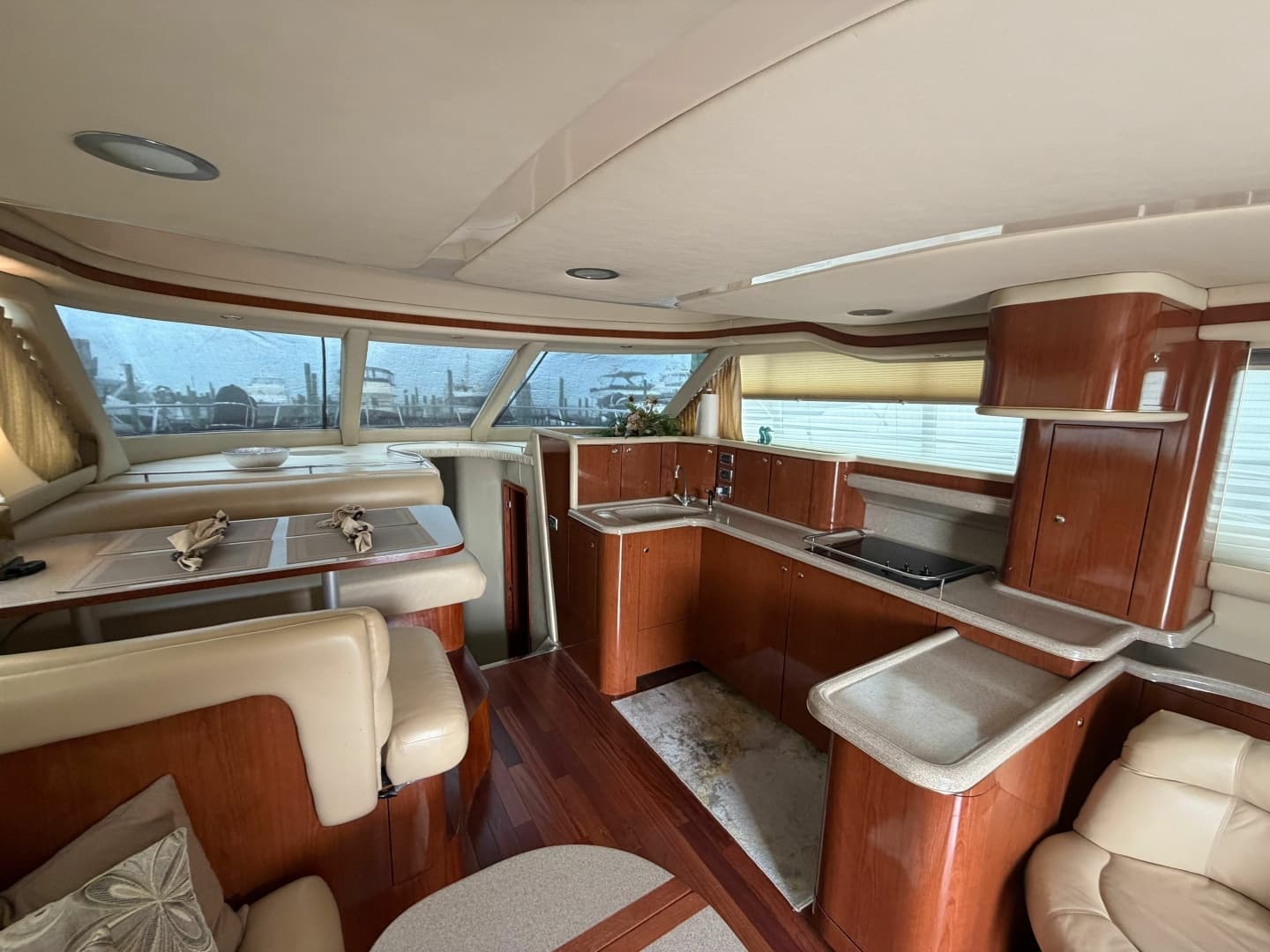 2002 Sea Ray 480 Sedan Bridge - Image 18