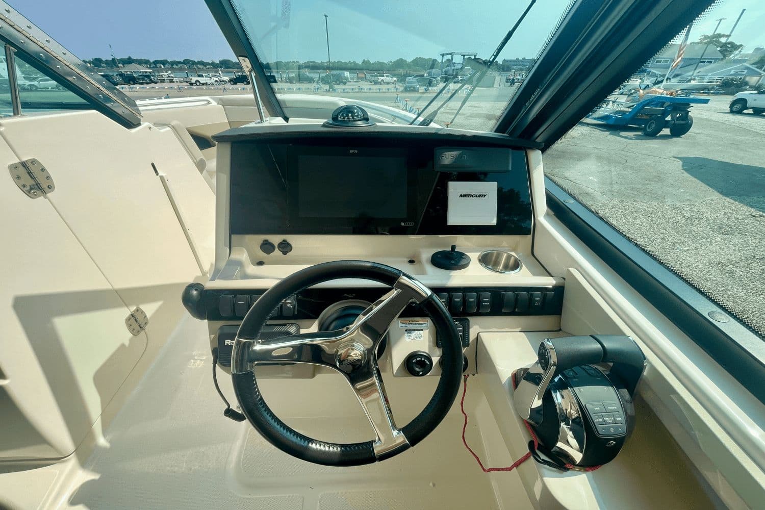 2022 Boston Whaler 280 Vantage - 20