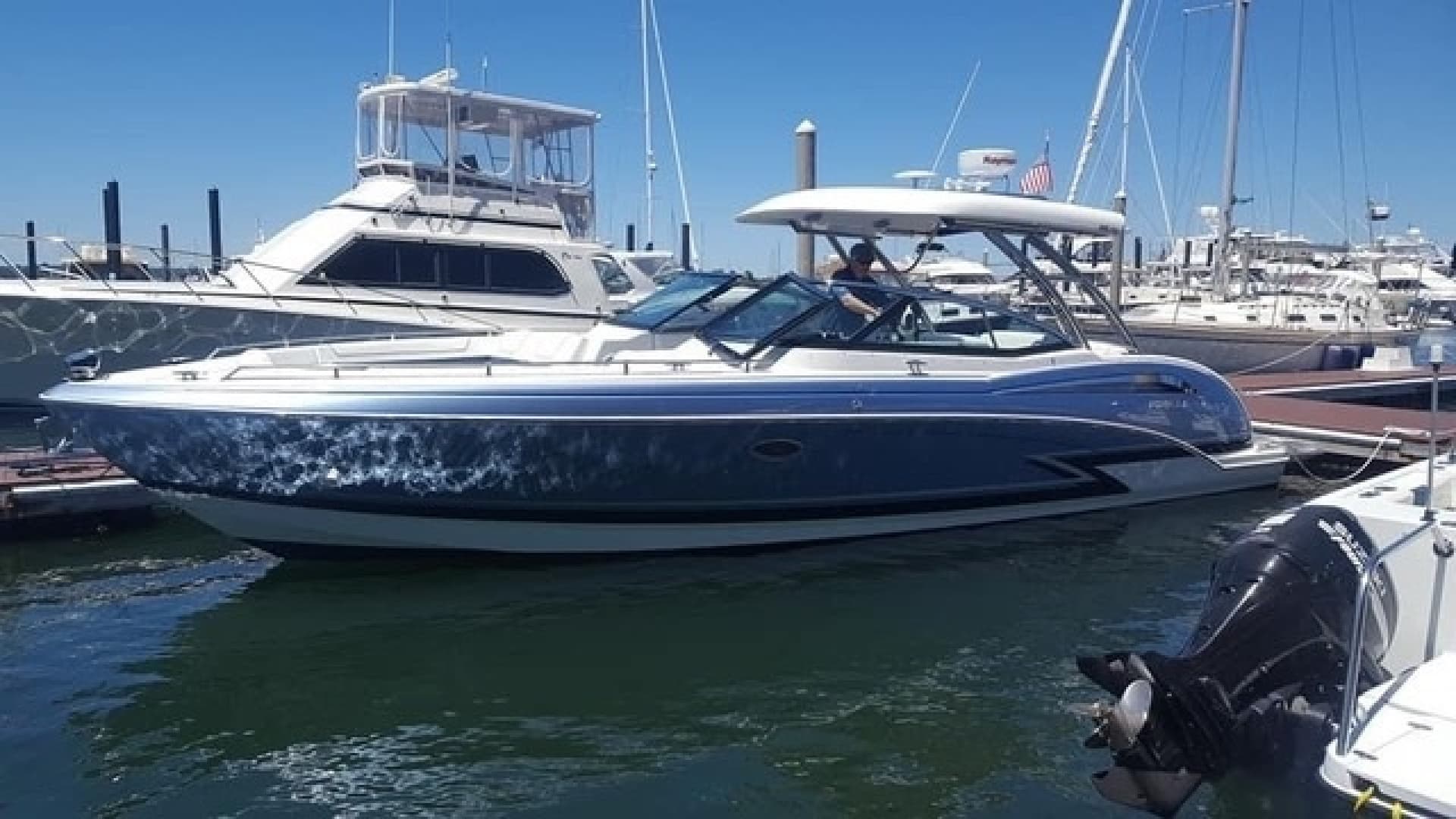 2017 Formula 350 Crossover Bowrider - Image 5