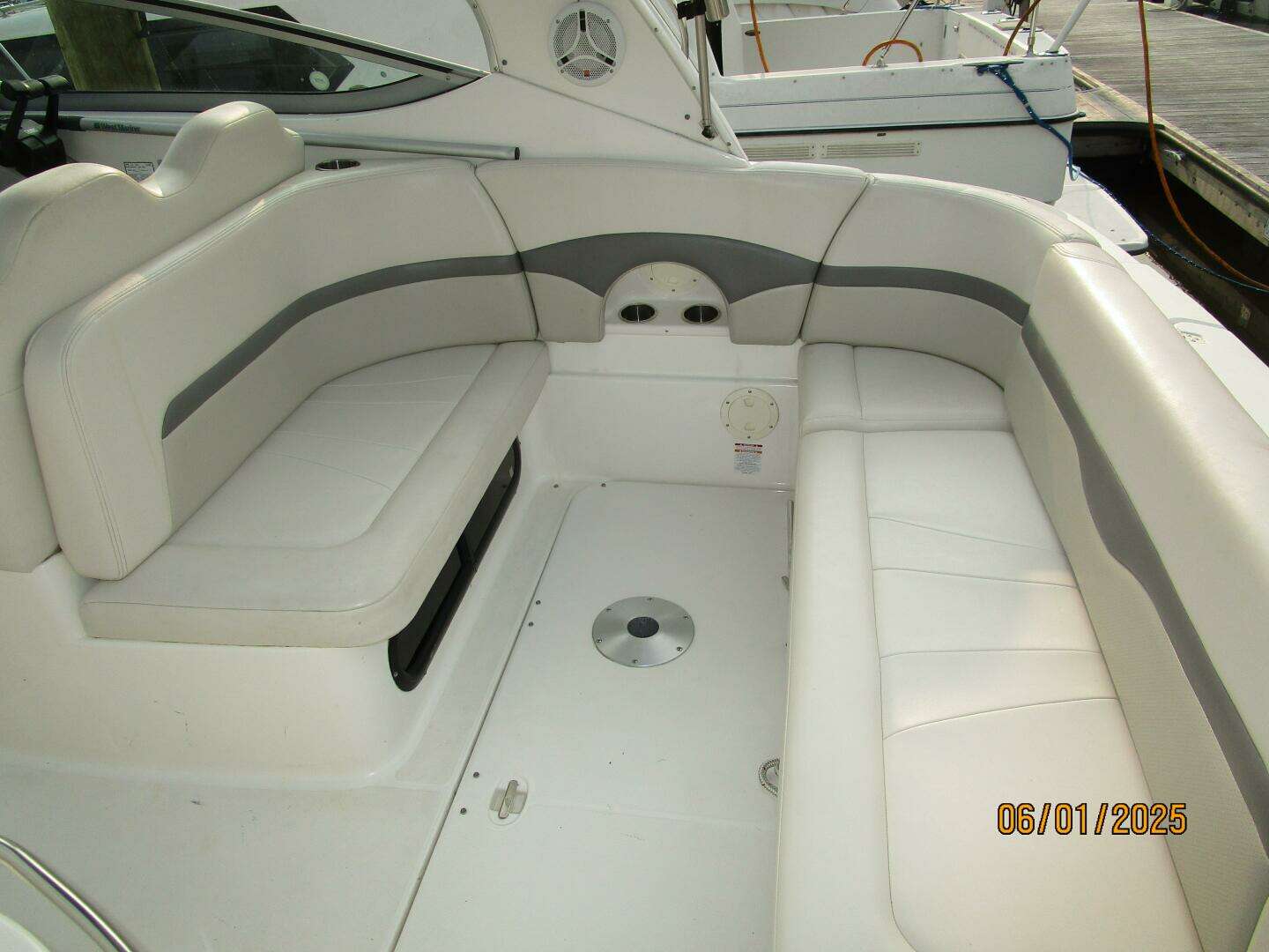 2006 Chaparral Signature 290 - Image 17