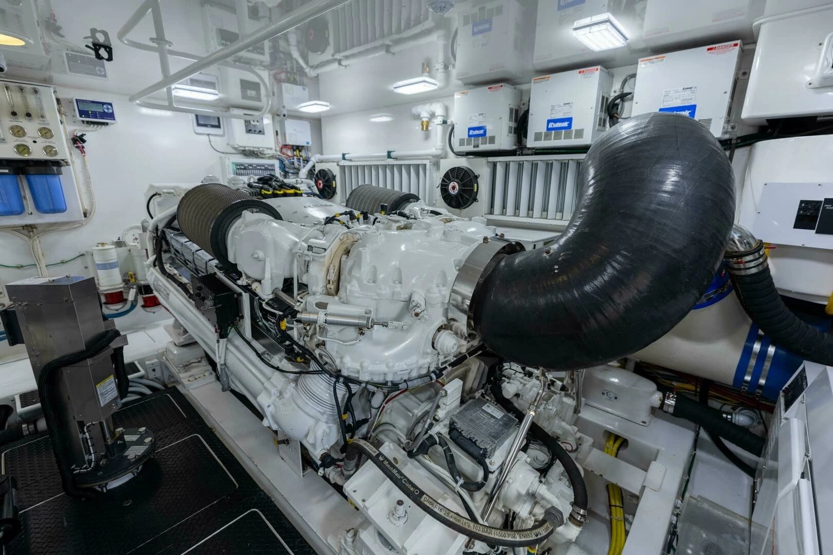2013 Viking 76 Convertible - Image 84