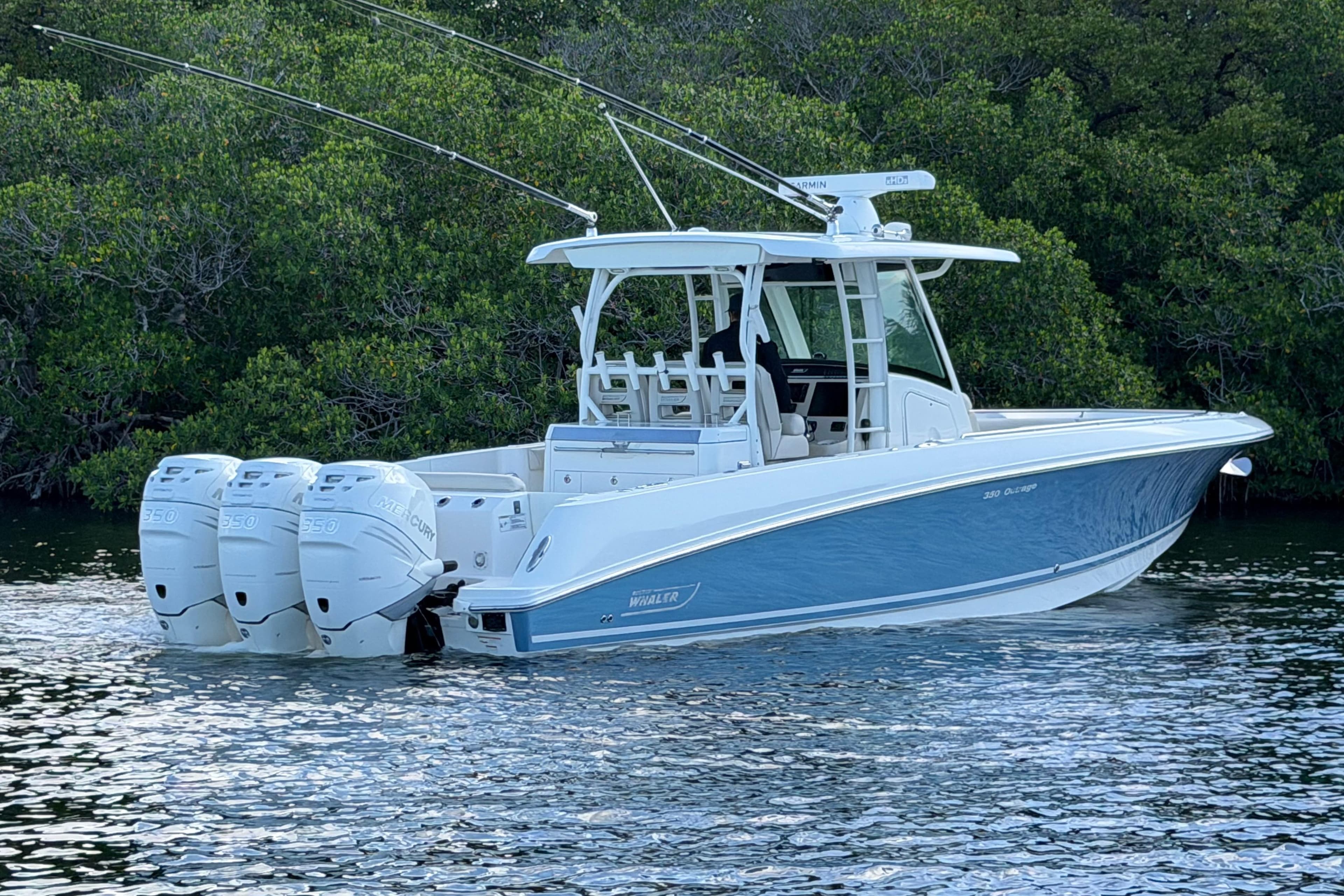 2019 Boston Whaler 350 Outrage