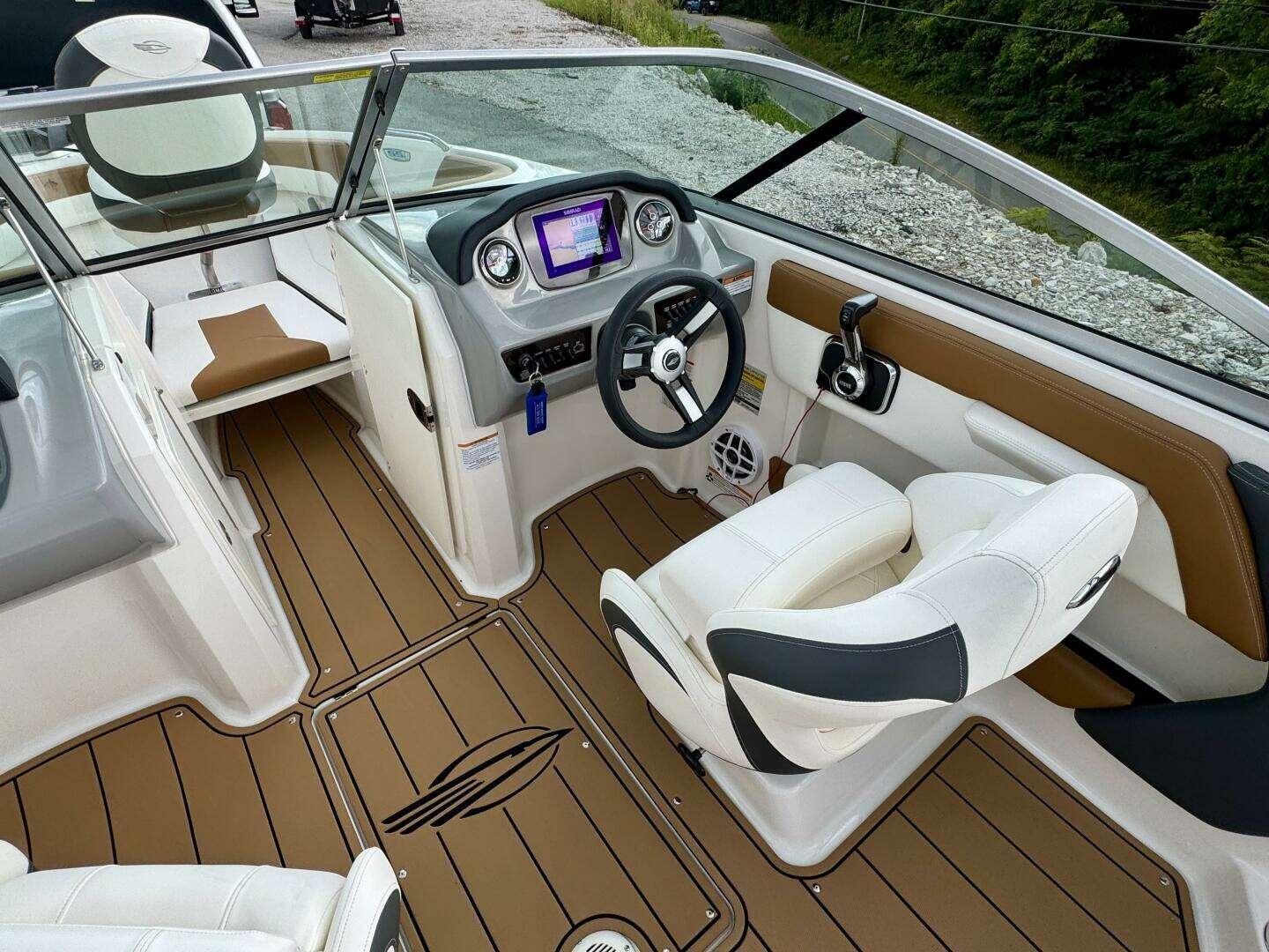 2023 Chaparral 21 SSi Ski & Fish - Image 32