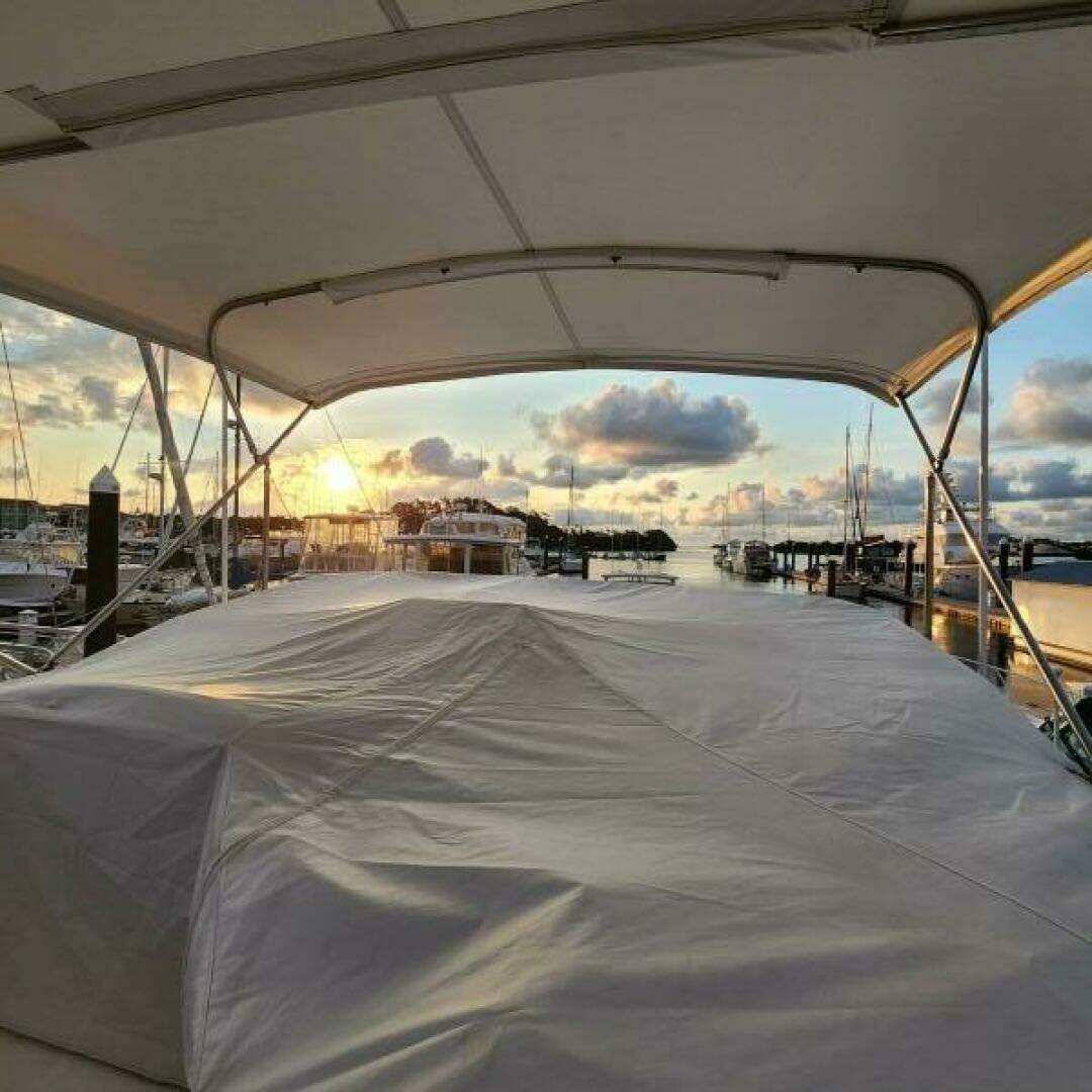 1998 Viking Princess Sport Cruiser - Image 9