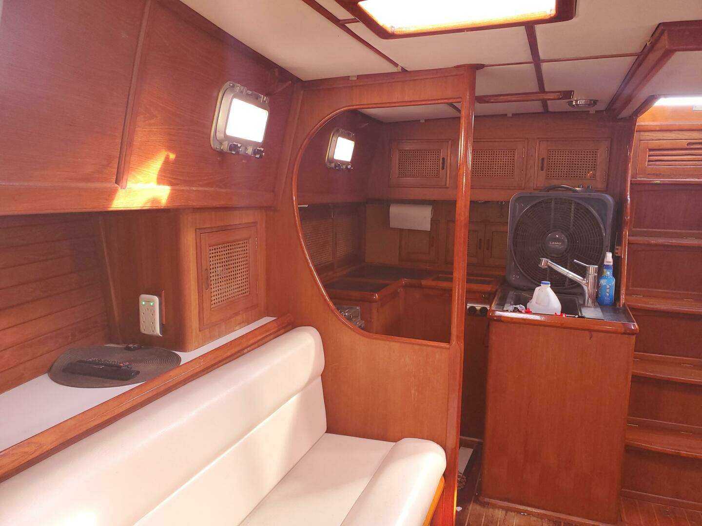 1987 Celestial Center Cockpit - Image 11