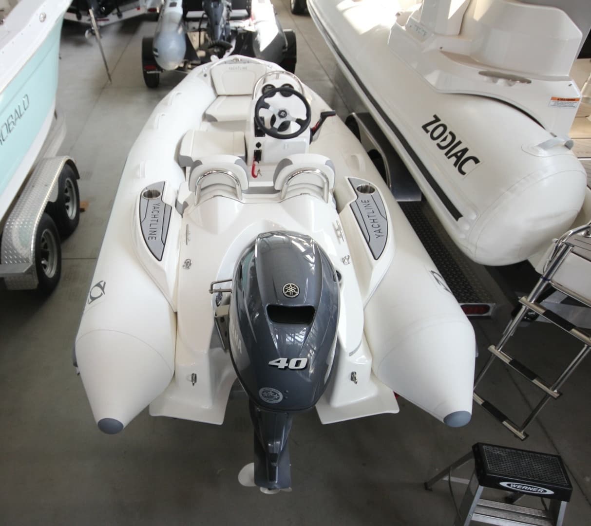 2026 Zodiac Yachtline 360 Deluxe NEO - Image 3