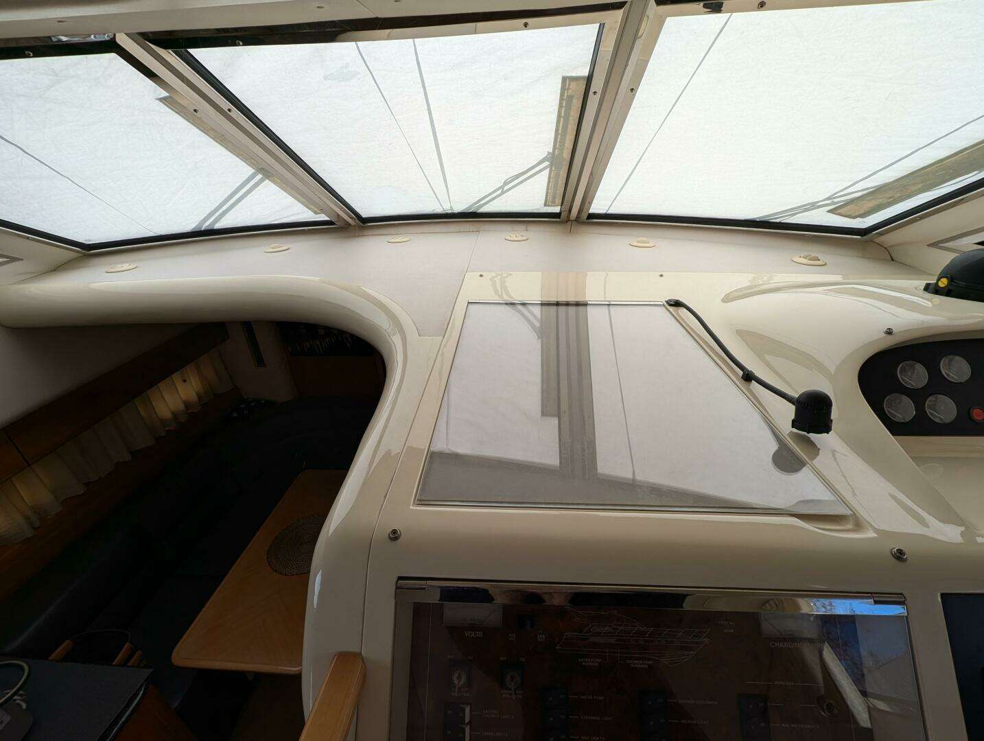 1998 Viking Princess Sport Cruiser - Image 27