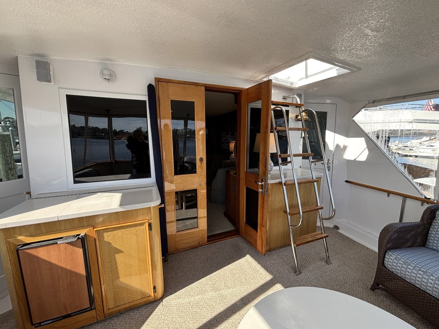 1979 Hatteras Motor Yacht - Image 9