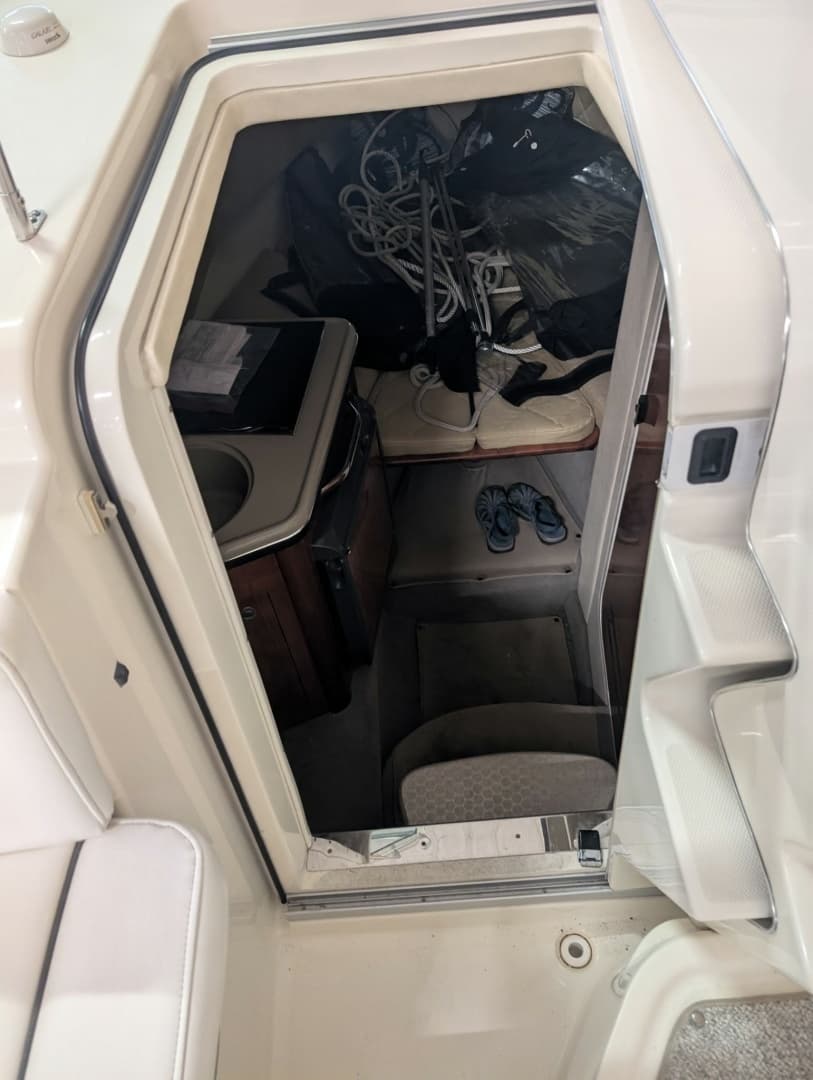 2006 Sea Ray 240 Sundancer - Image 14