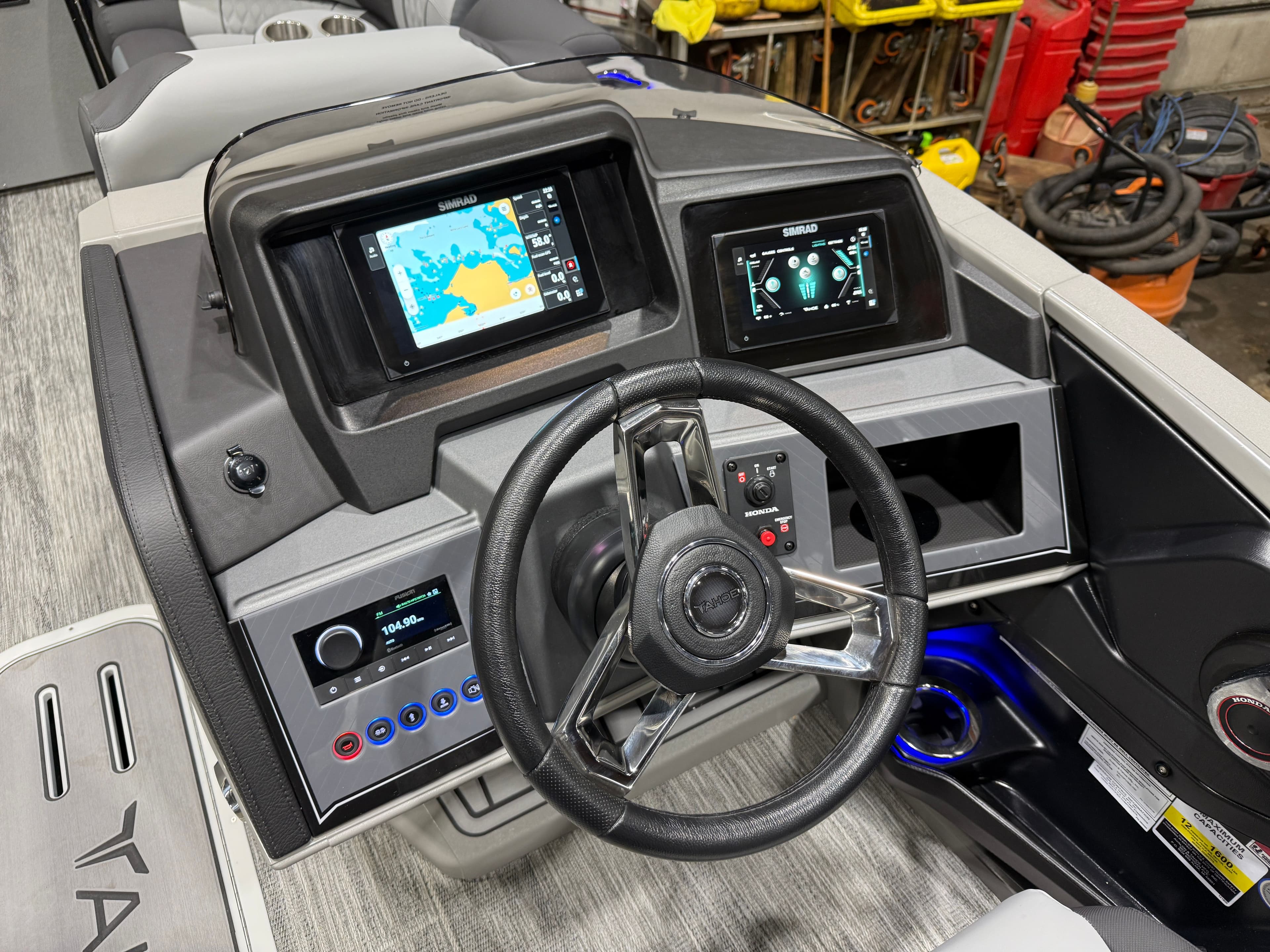2026 Tahoe Cascade 200HP VRB 2385 Swingback Tritoon - 11