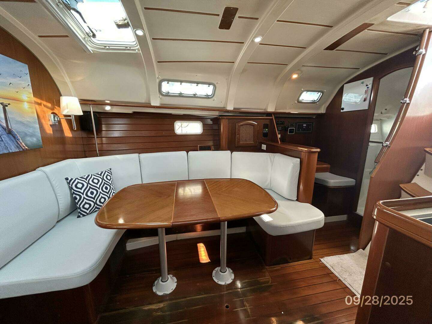 1998 Beneteau Oceanis 381 - Image 39