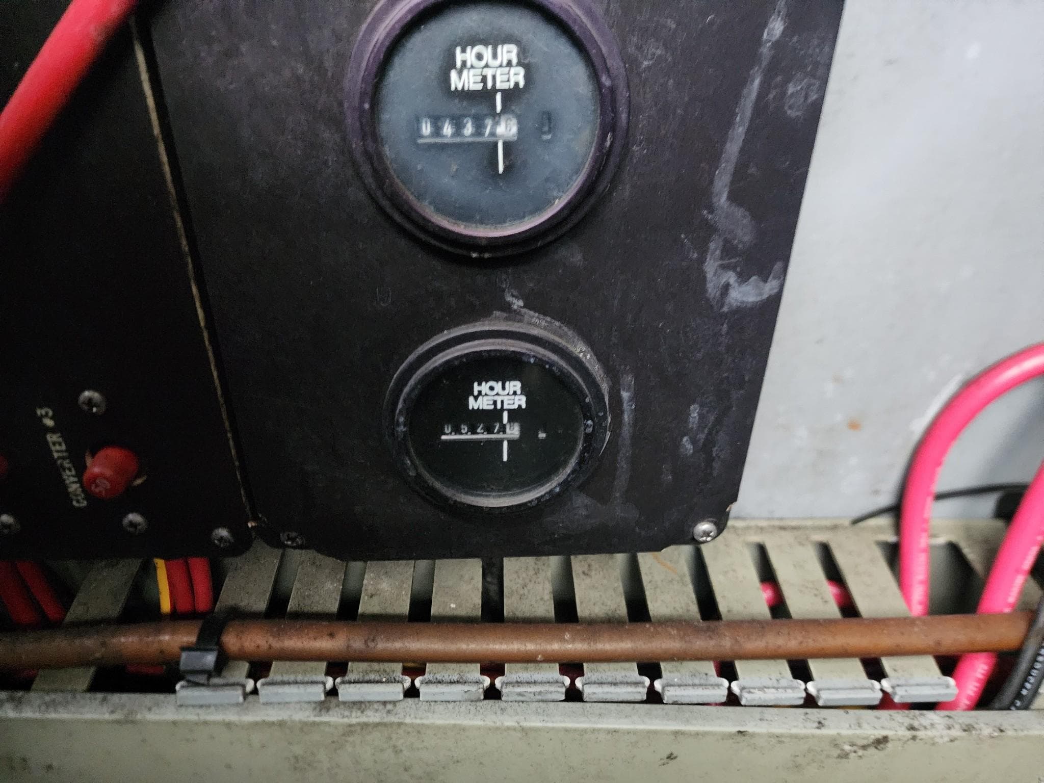 Hour meters on 1993 Sea Ray 370 Sundancer boat, showing engine usage.