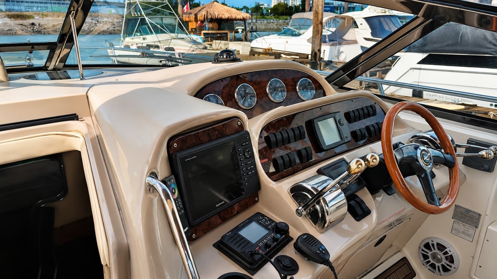 2004 Sea Ray 360 Sundancer - Image 5