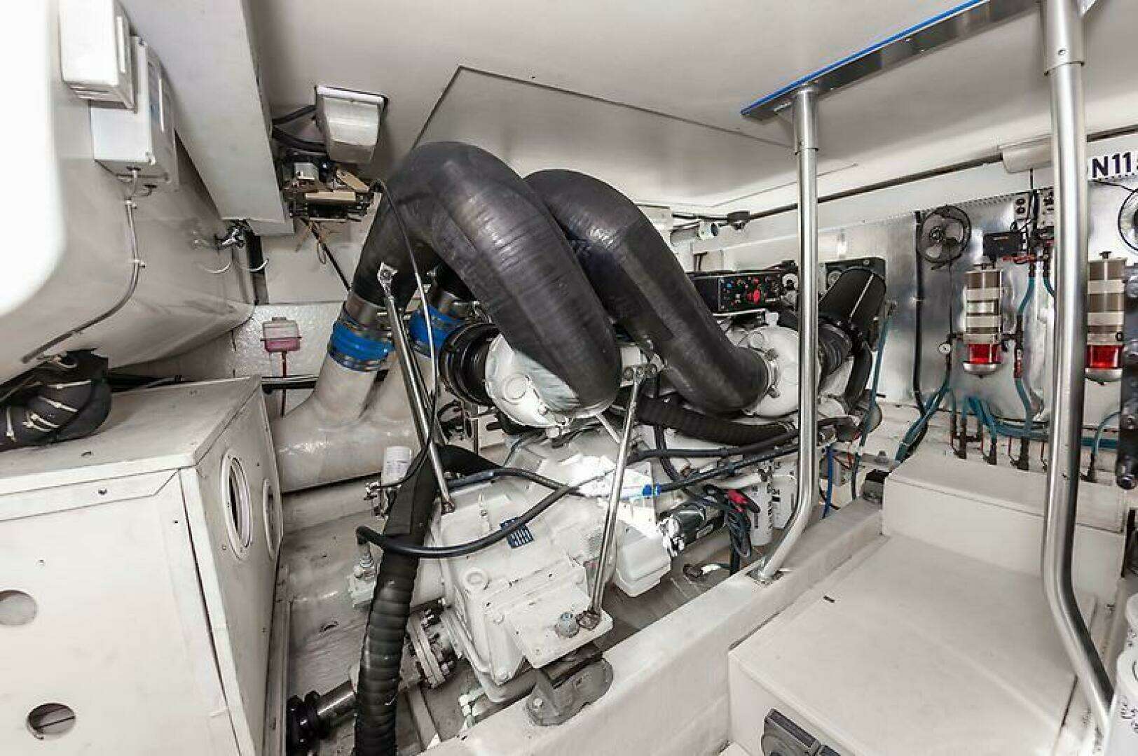 2003 Ocean 57 Convertible - Image 62