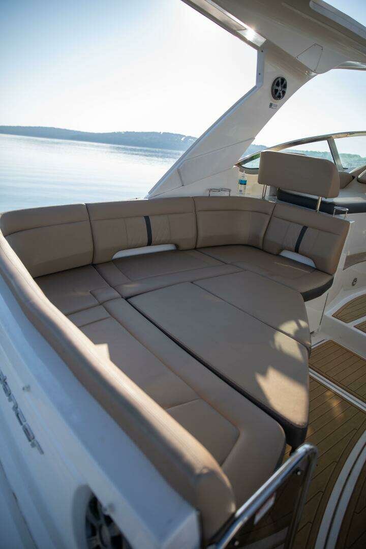 2016 Sea Ray 350 Sundancer - Image 56