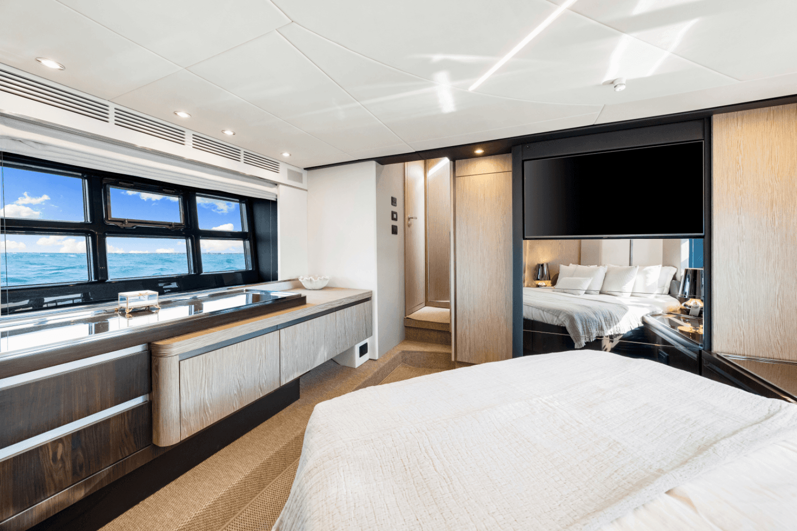 2025 Azimut S6 - Image 85