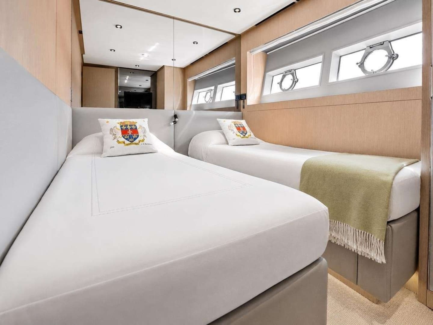 2022 Ferretti Yachts 780 - Image 56