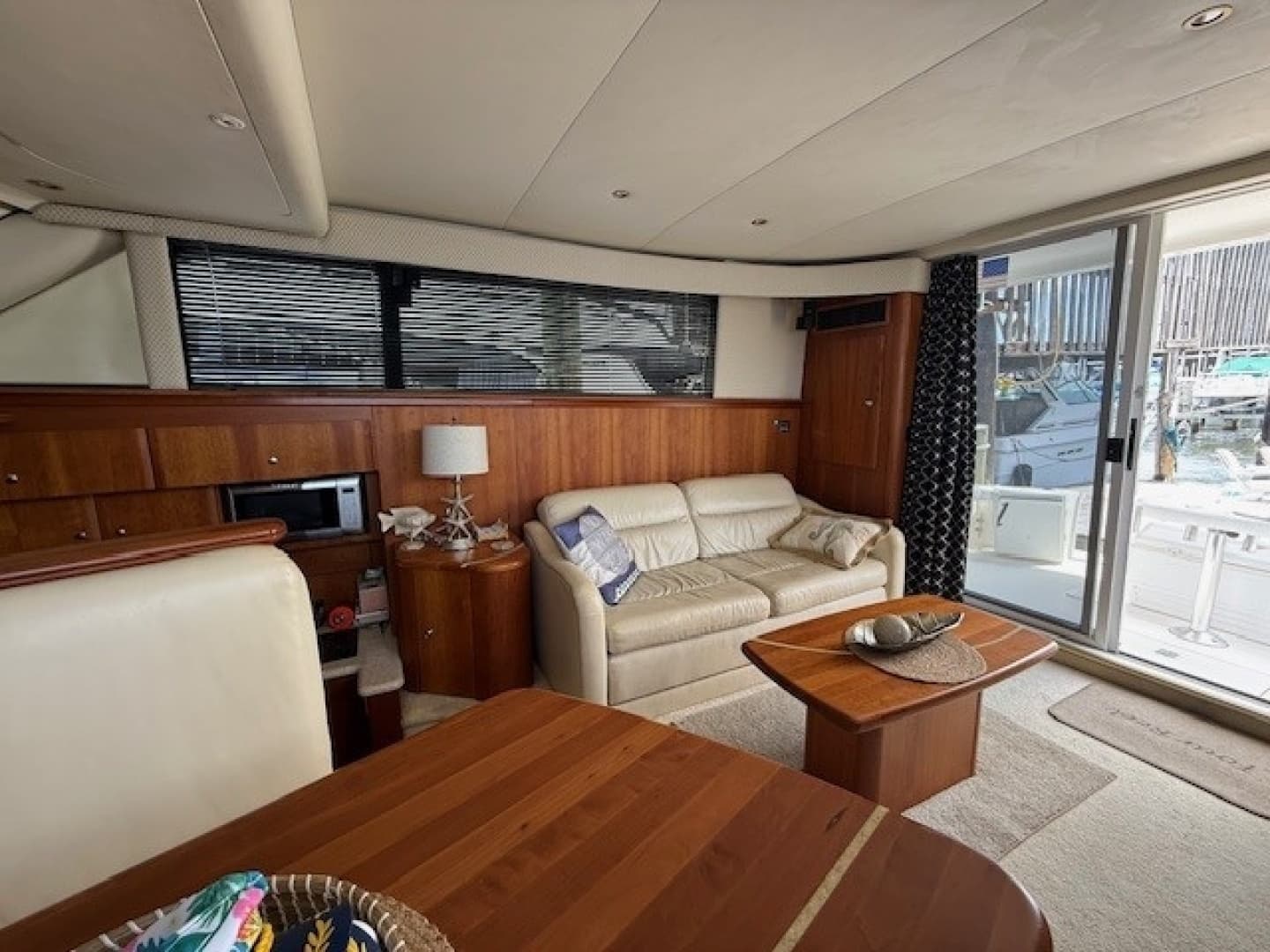 2001 Silverton 42 Convertible - Image 19